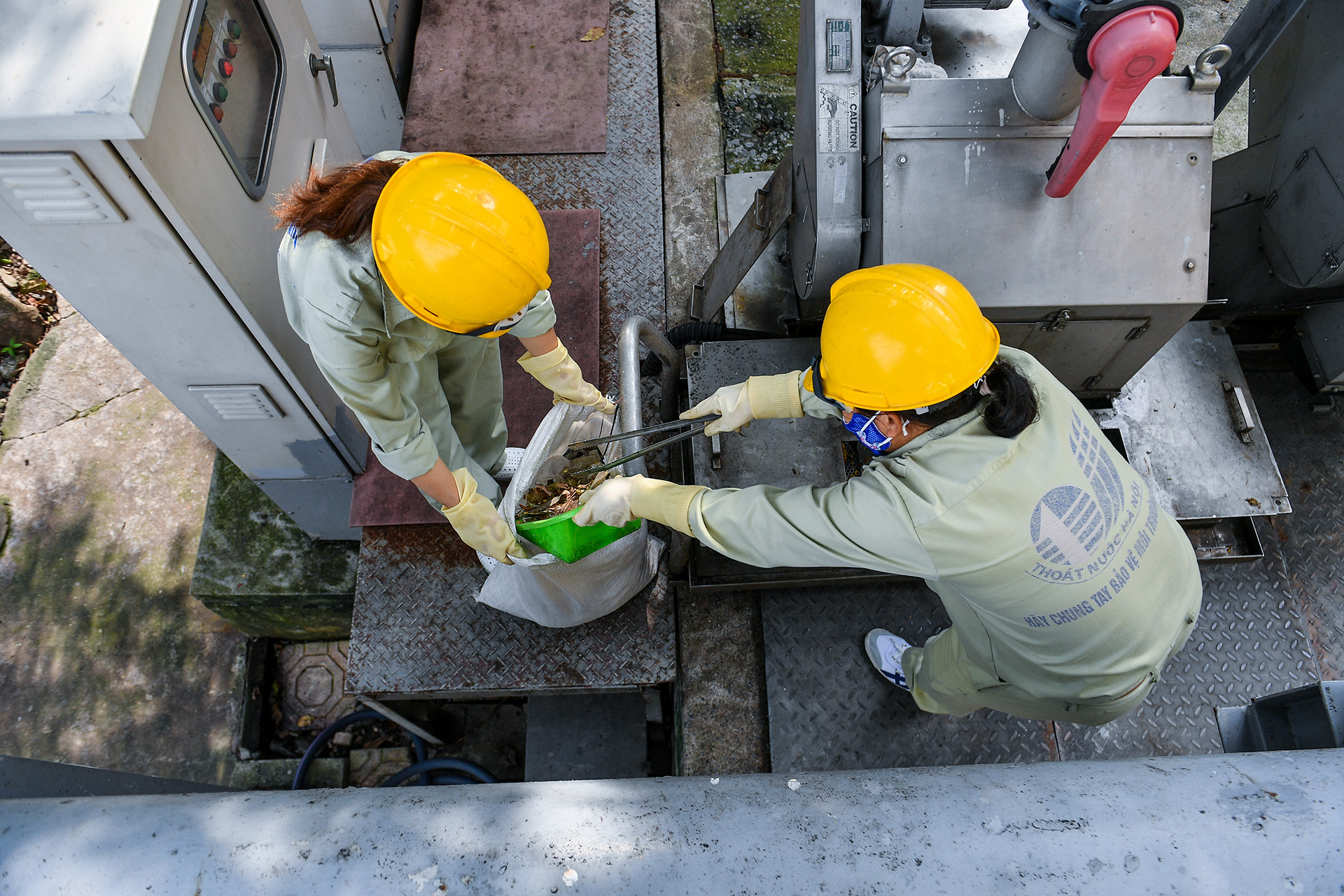 [Ảnh] Nước thải sinh hoạt được xử lý thế nào trước khi "đổ vào" hồ Trúc Bạch? ảnh 7