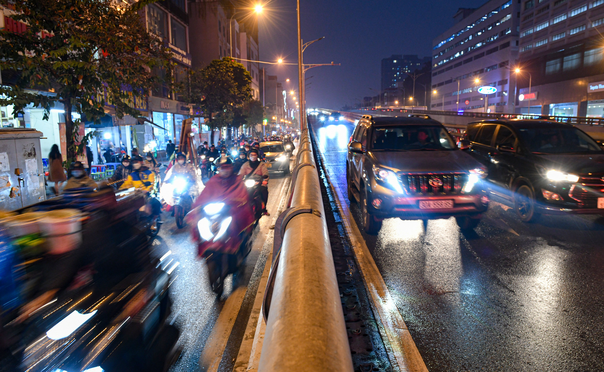 Khi đi vào hoạt động, đường Vành đai 2 trên cao cho phép phương tiện tránh được những khu vực ùn tắc, lưu thông với vận tốc cao ngay trong lòng đô thị trung tâm. Khi đi vào hoạt động, đường Vành đai 2 trên cao cho phép phương tiện tránh được những khu vực ùn tắc, lưu thông với vận tốc cao ngay trong lòng đô thị trung tâm.