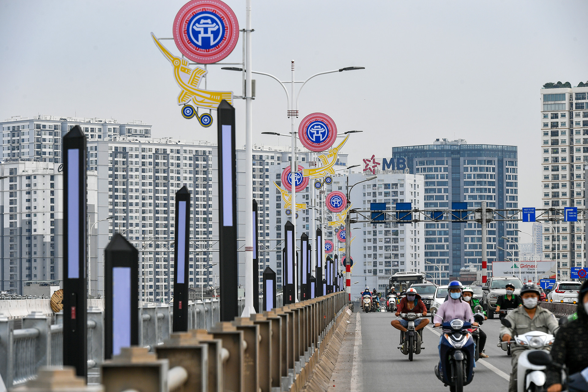 [Ảnh] Ngắm cầu Vĩnh Tuy 2 trước ngày thông xe ảnh 9