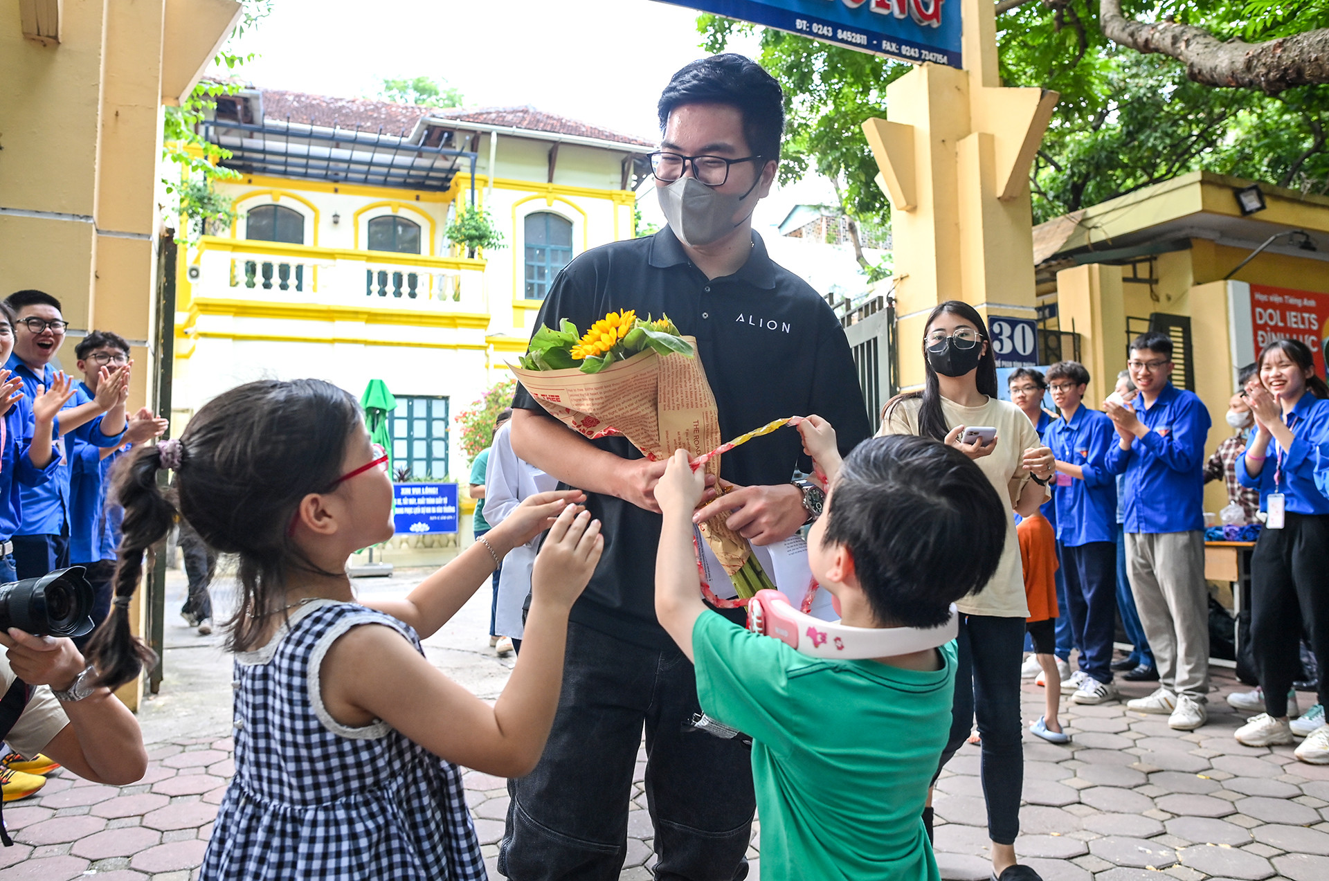 [Ảnh] Nhìn lại những khoảnh khắc đẹp của kỳ thi tốt nghiệp Trung học phổ thông 2023 ảnh 18