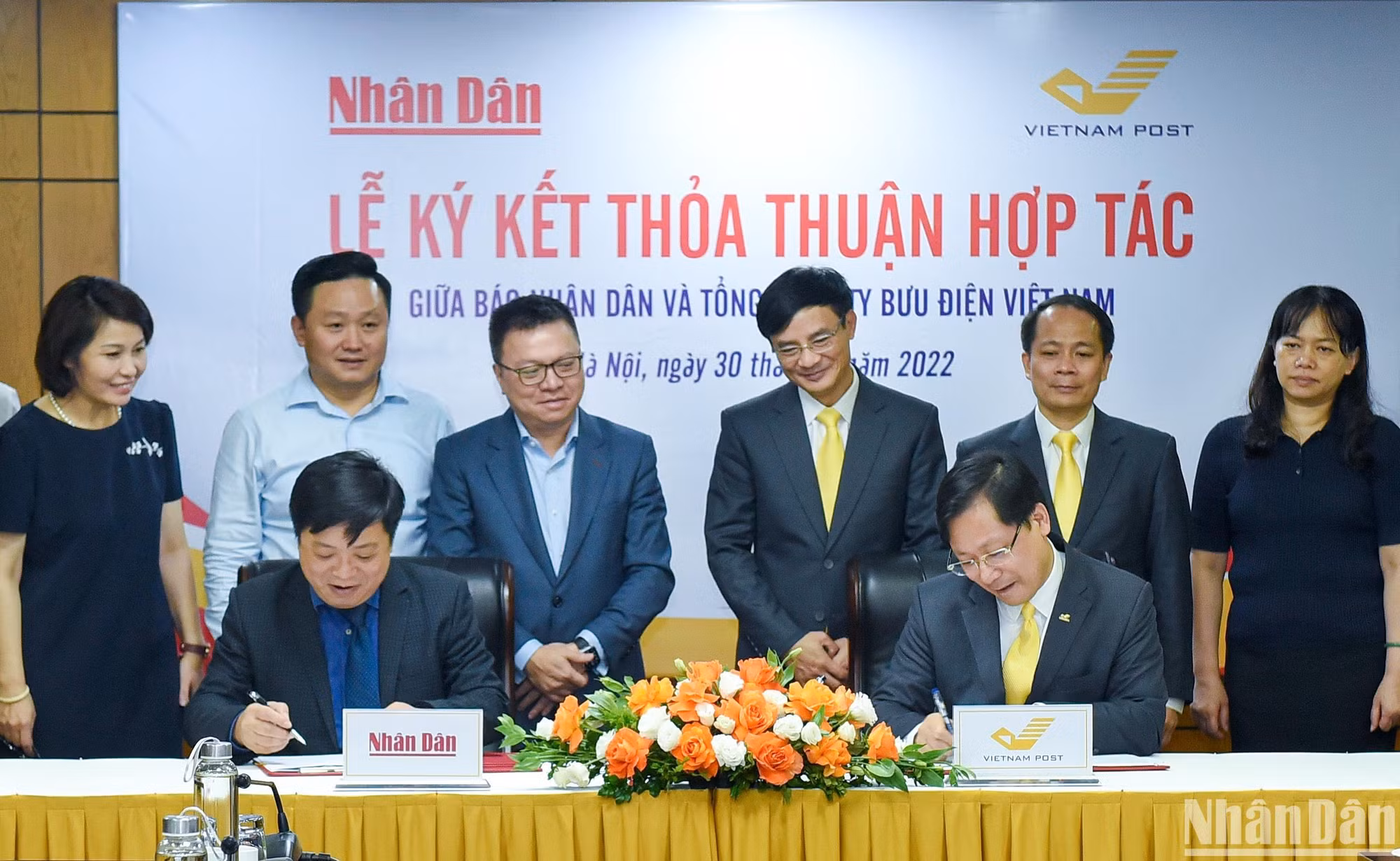 Lễ ký Thỏa thuận hợp tác giữa Báo Nhân Dân và Tổng công ty Bưu điện Việt Nam 