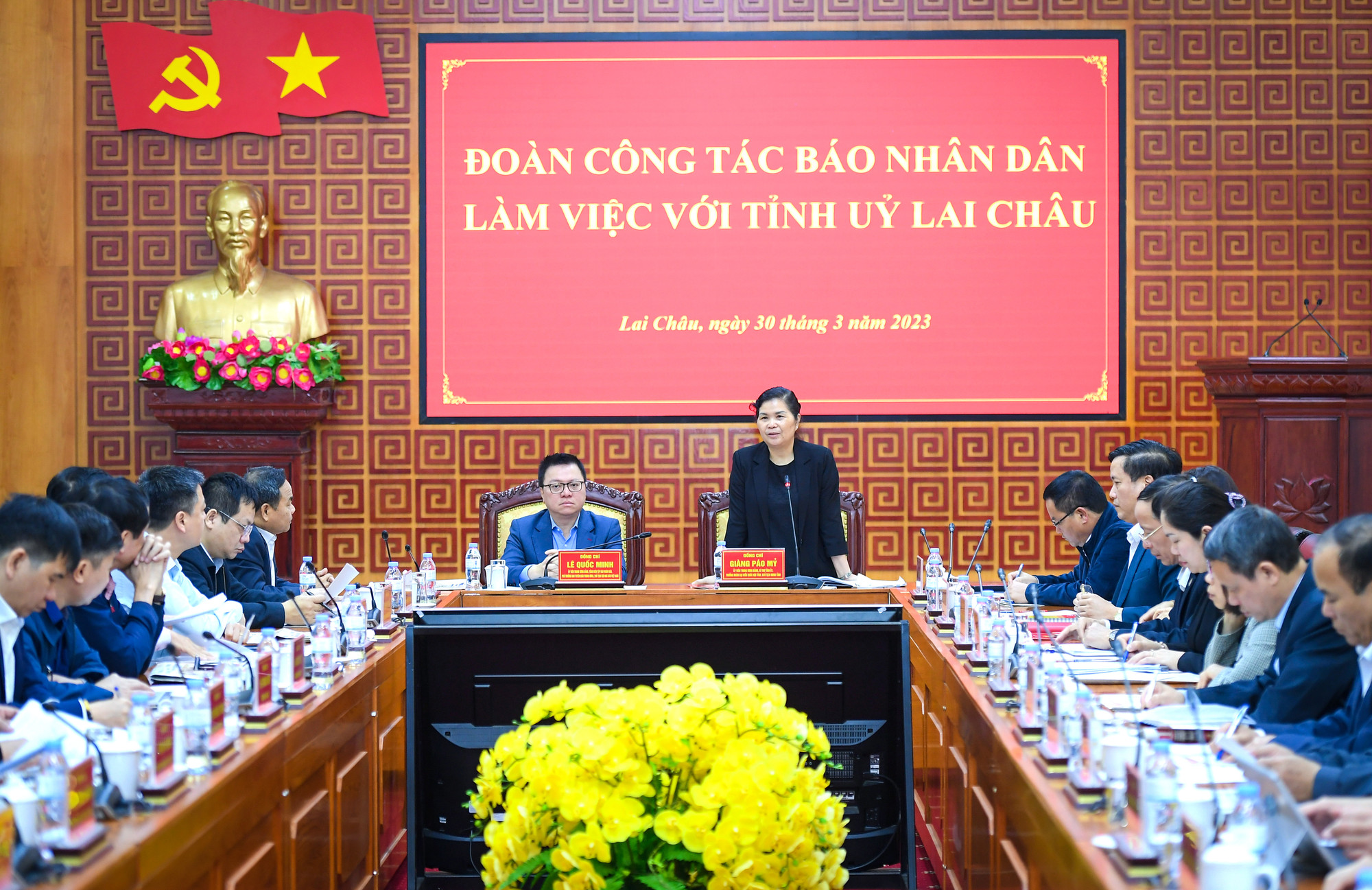 [Ảnh] Đoàn công tác Báo Nhân Dân làm việc với Tỉnh ủy Lai Châu ảnh 1