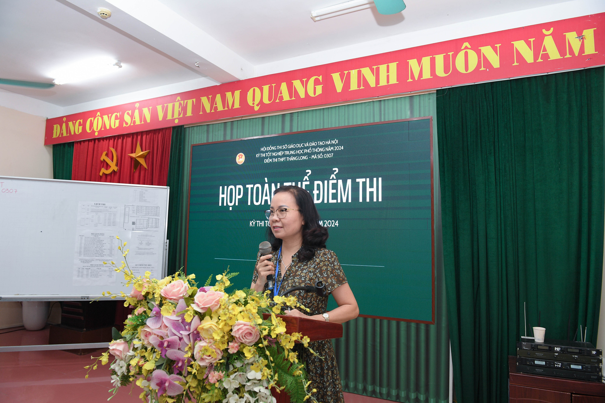 [Ảnh] Hơn 1 triệu thí sinh làm thủ tục dự thi Kỳ thi tốt nghiệp THPT năm 2024 ảnh 2