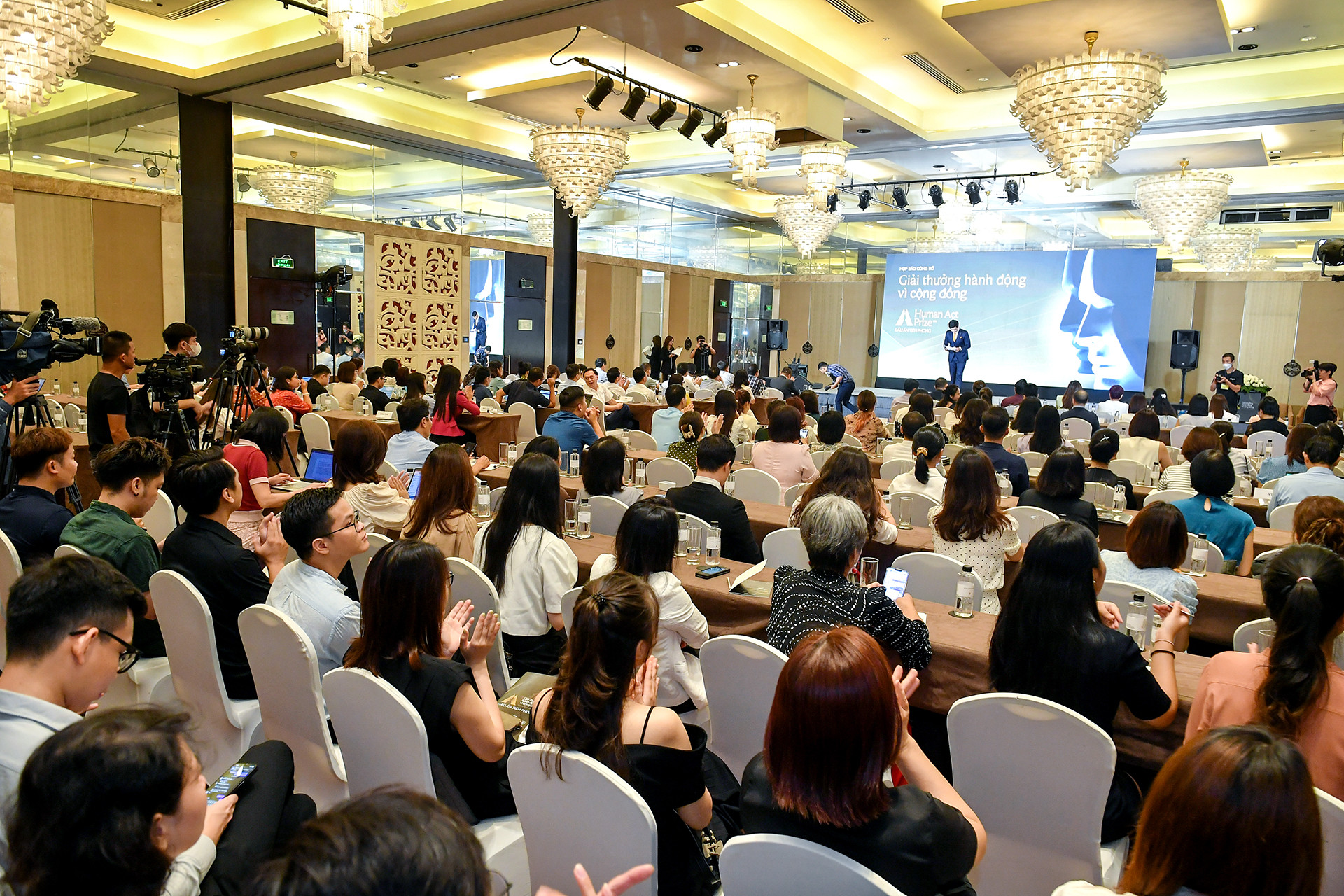 [Ảnh] Họp báo công bố Giải thưởng Hành động vì cộng đồng 2023 với chủ đề “Dấu ấn tiên phong” ảnh 1