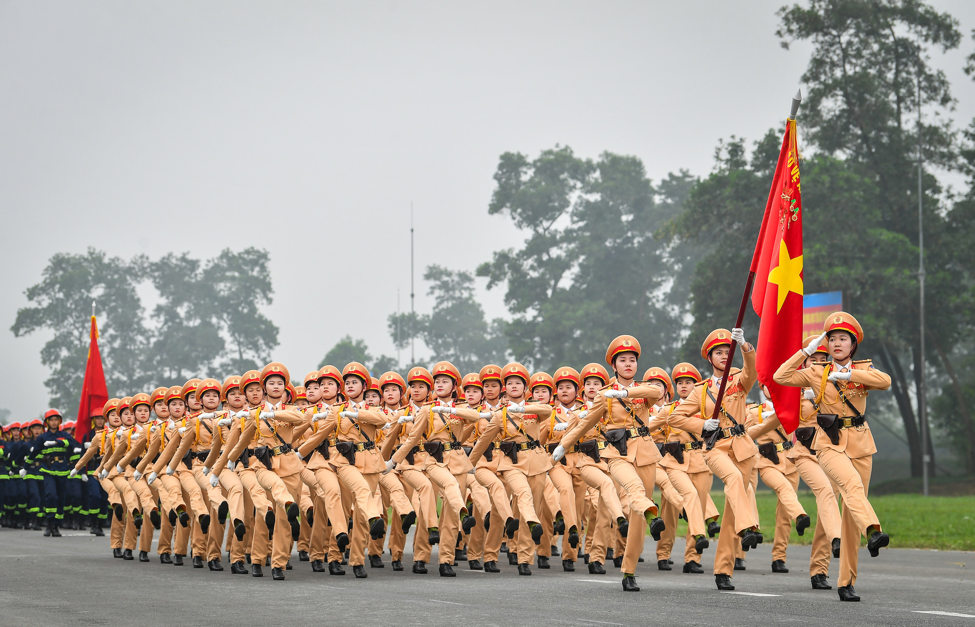 [Ảnh] Hợp luyện diễu binh, diễu hành kỷ niệm 70 năm Chiến thắng Điện Biên Phủ ảnh 10