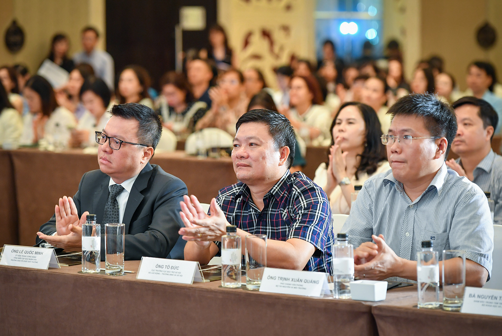 [Ảnh] Họp báo công bố Giải thưởng Hành động vì cộng đồng 2023 với chủ đề “Dấu ấn tiên phong” ảnh 2