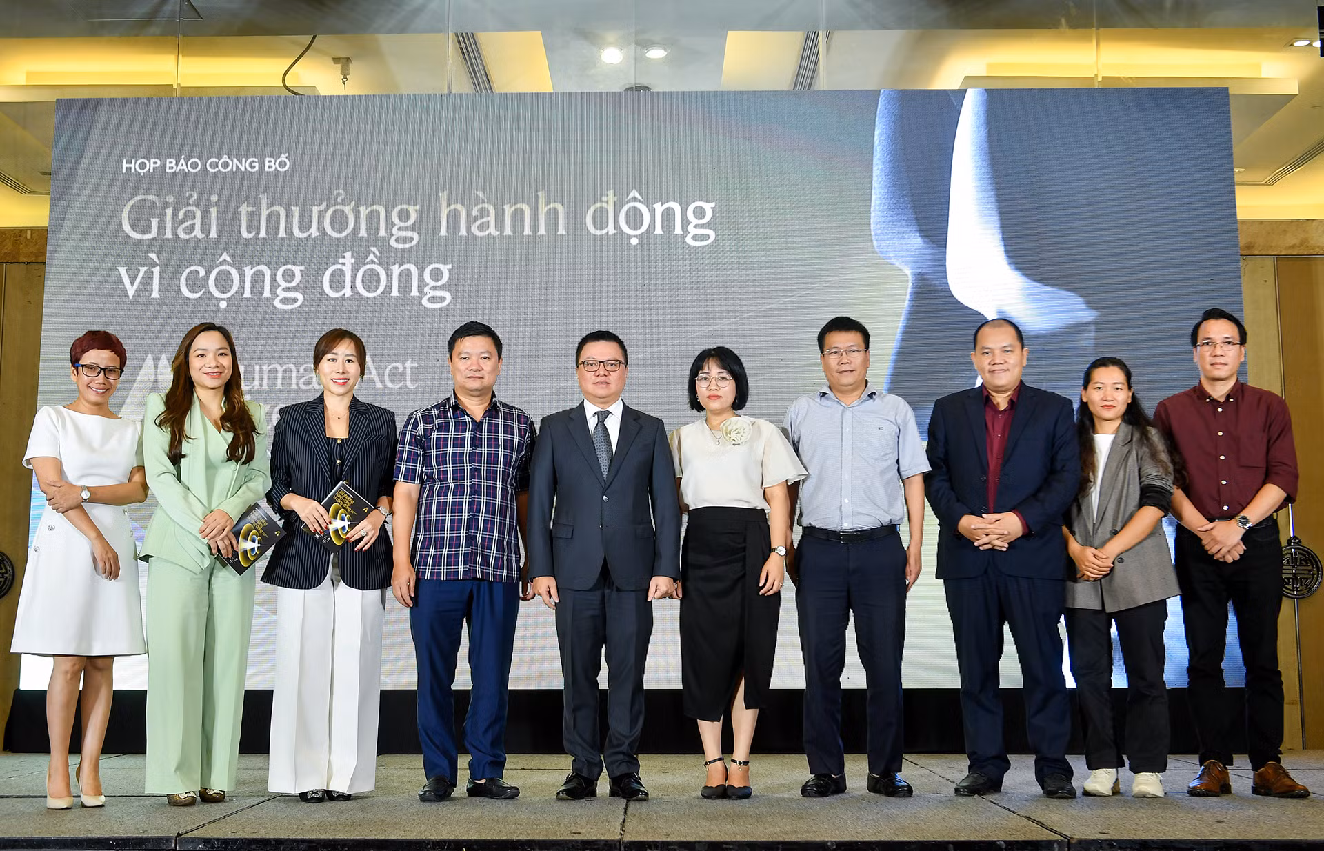 [Ảnh] Họp báo công bố Giải thưởng Hành động vì cộng đồng 2023 với chủ đề “Dấu ấn tiên phong” ảnh 12