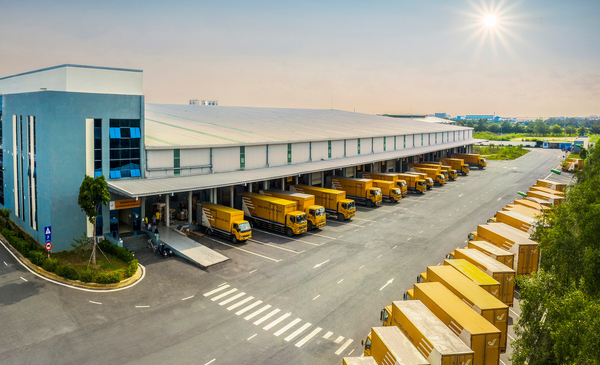 Bưu điện Việt Nam là doanh nghiệp bưu chính duy nhất được chỉ định tham gia Liên minh Bưu chính thế giới (UPU) và nhiều lần góp mặt trong nhóm các nhãn hiệu, thương hiệu mạnh, thương hiệu quốc gia. Bưu điện Việt Nam là doanh nghiệp bưu chính duy nhất được chỉ định tham gia Liên minh Bưu chính thế giới (UPU) và nhiều lần góp mặt trong nhóm các nhãn hiệu, thương hiệu mạnh, thương hiệu quốc gia.