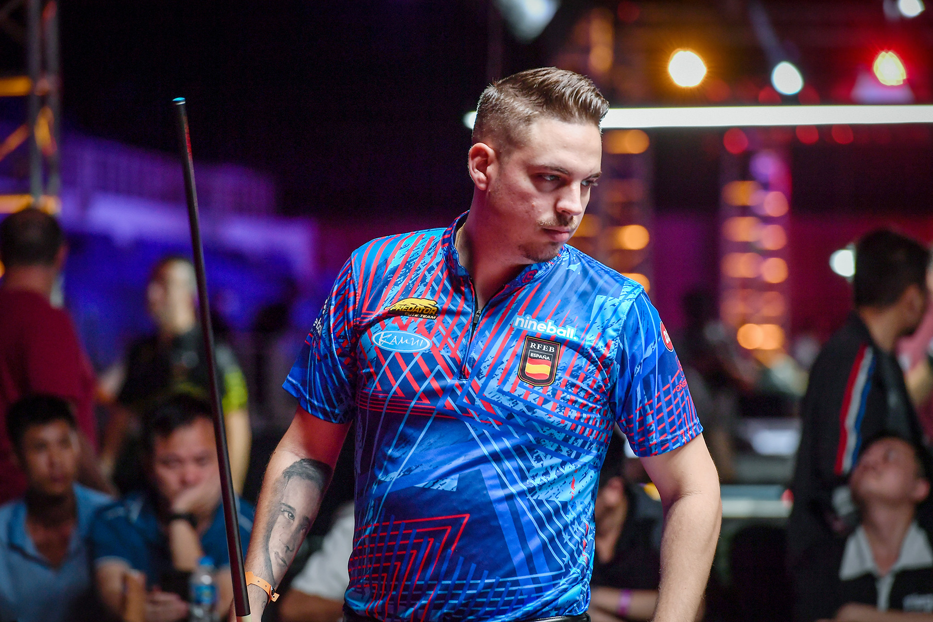 Tay cơ số 1 Thế giới Francisco Sanchez Ruiz tham dự giải với tâm lý khá thoải mái. Với bản lĩnh của mình Ruiz đánh bại Carlo Biado (Philippines) với tỉ số 10-6.