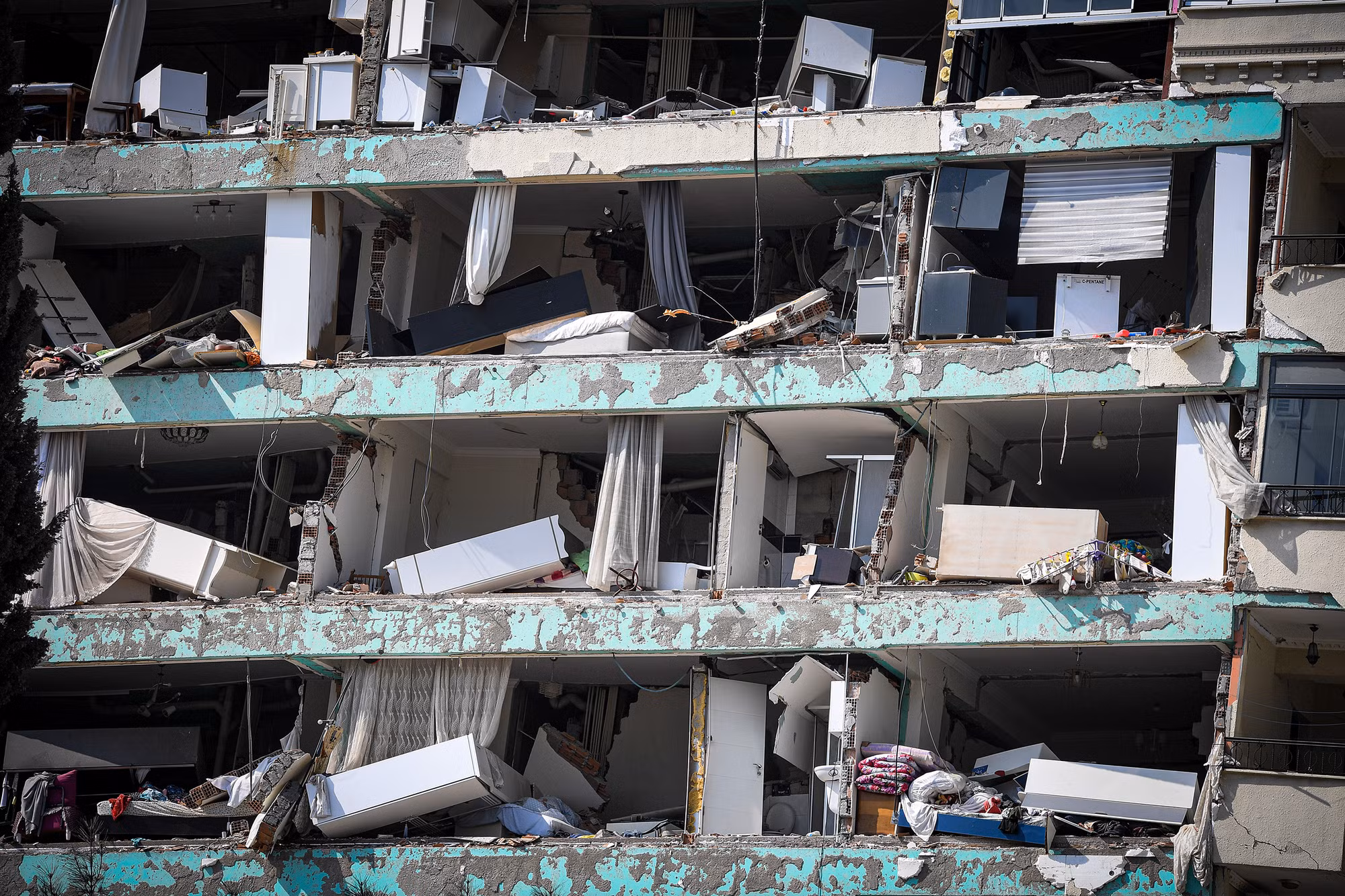 Giường, chăn, đệm... đó là những thứ còn sót lại và gợi nhớ về cuộc sống bình thường cách đây mới chỉ 2 tuần tại Hatay...