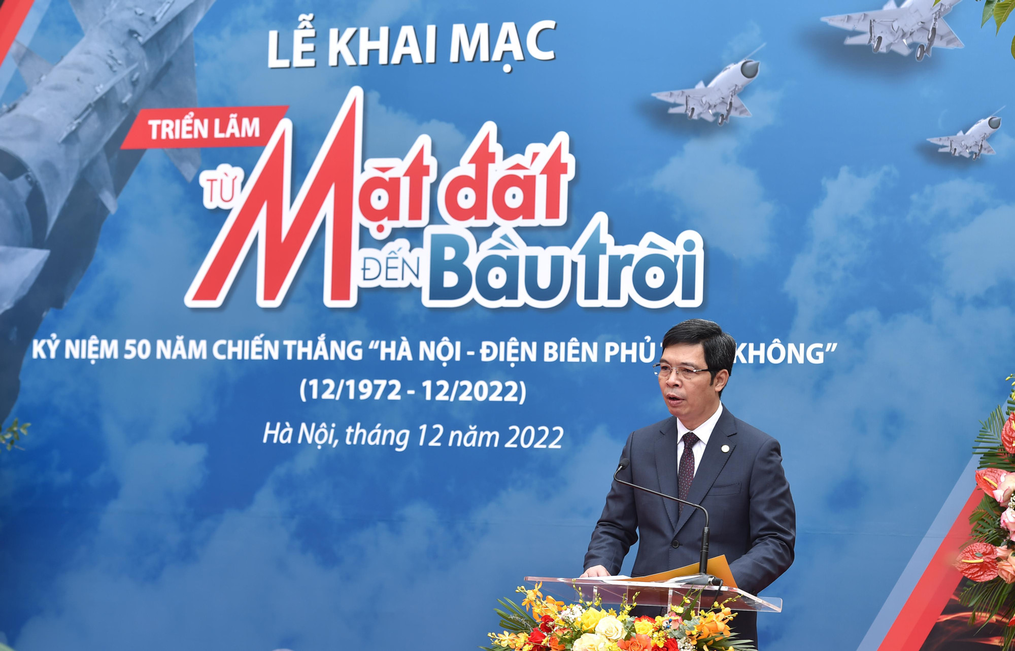 Đồng chí Nguyễn Thanh Quang - Giám đốc Trung tâm Bảo tồn Di sản Hoàng Thành Thăng Long - phát biểu khai mạc triển lãm.