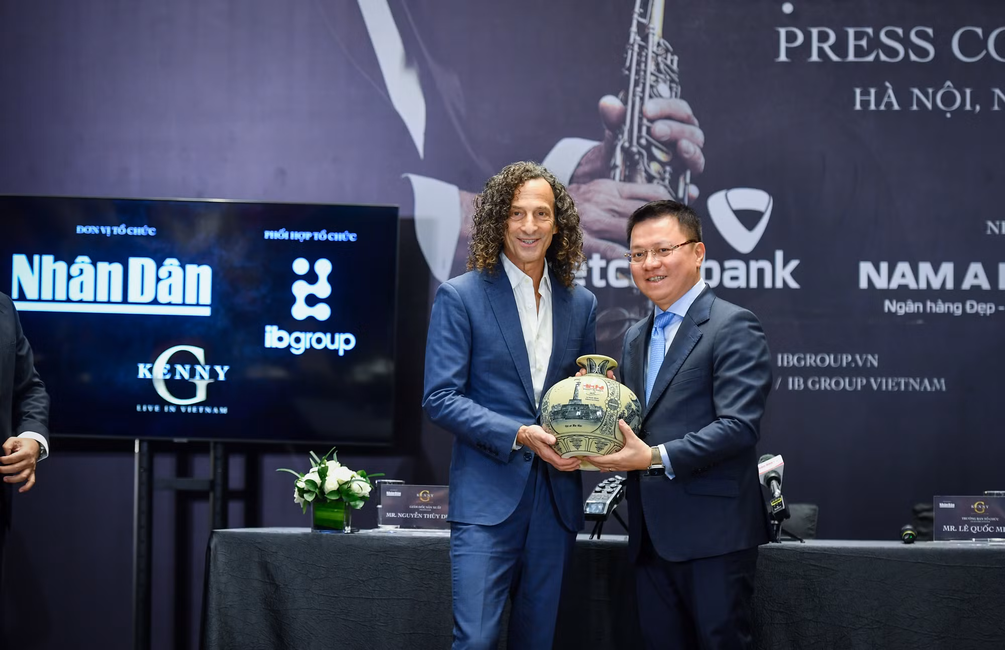 [Ảnh] Buổi gặp gỡ báo chí của Kenny G trước ngày công diễn ảnh 12