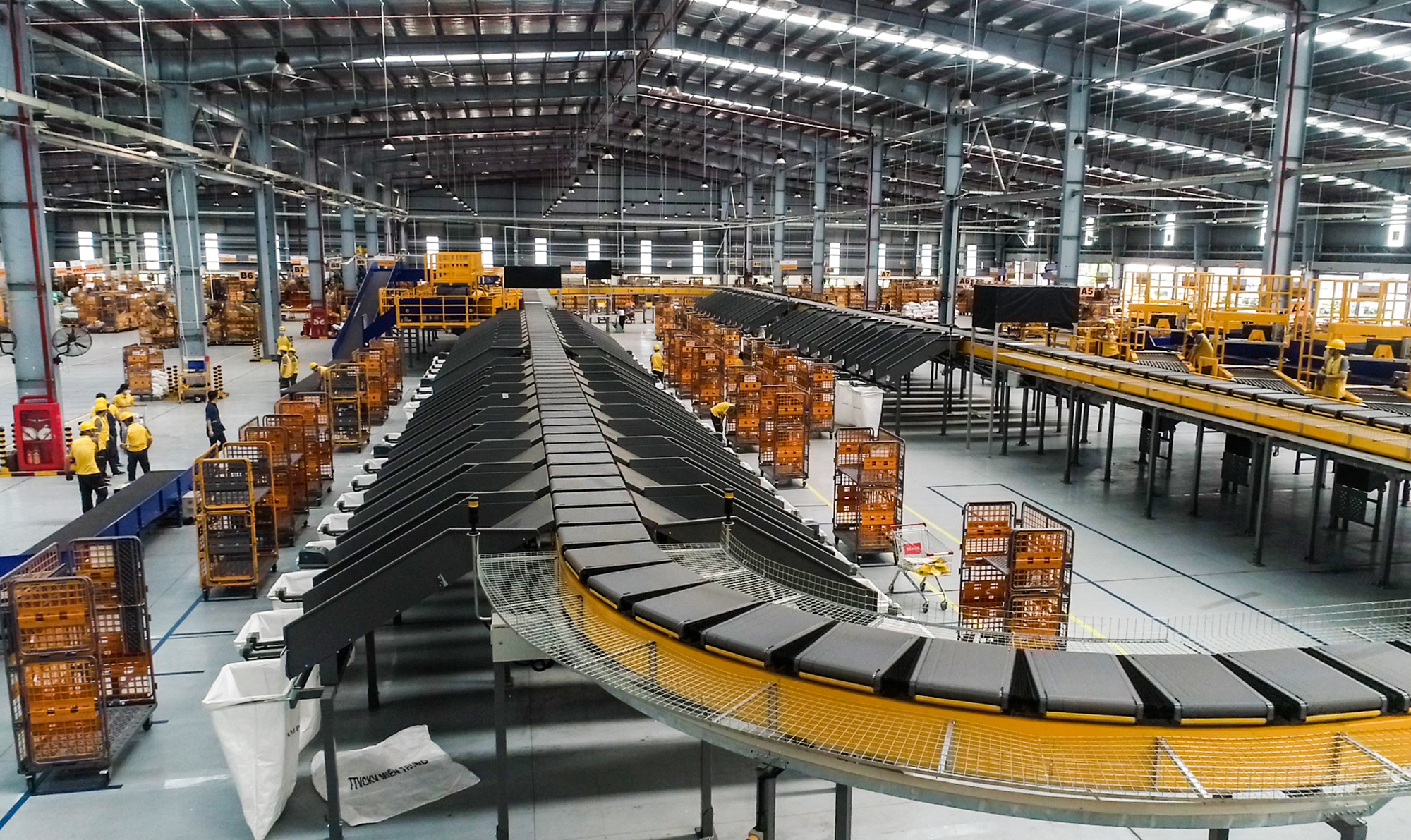 Bưu điện Việt Nam hiện là doanh nghiệp có hạ tầng bưu chính lớn nhất quốc gia. Bưu điện Việt Nam hiện là doanh nghiệp có hạ tầng bưu chính lớn nhất quốc gia.