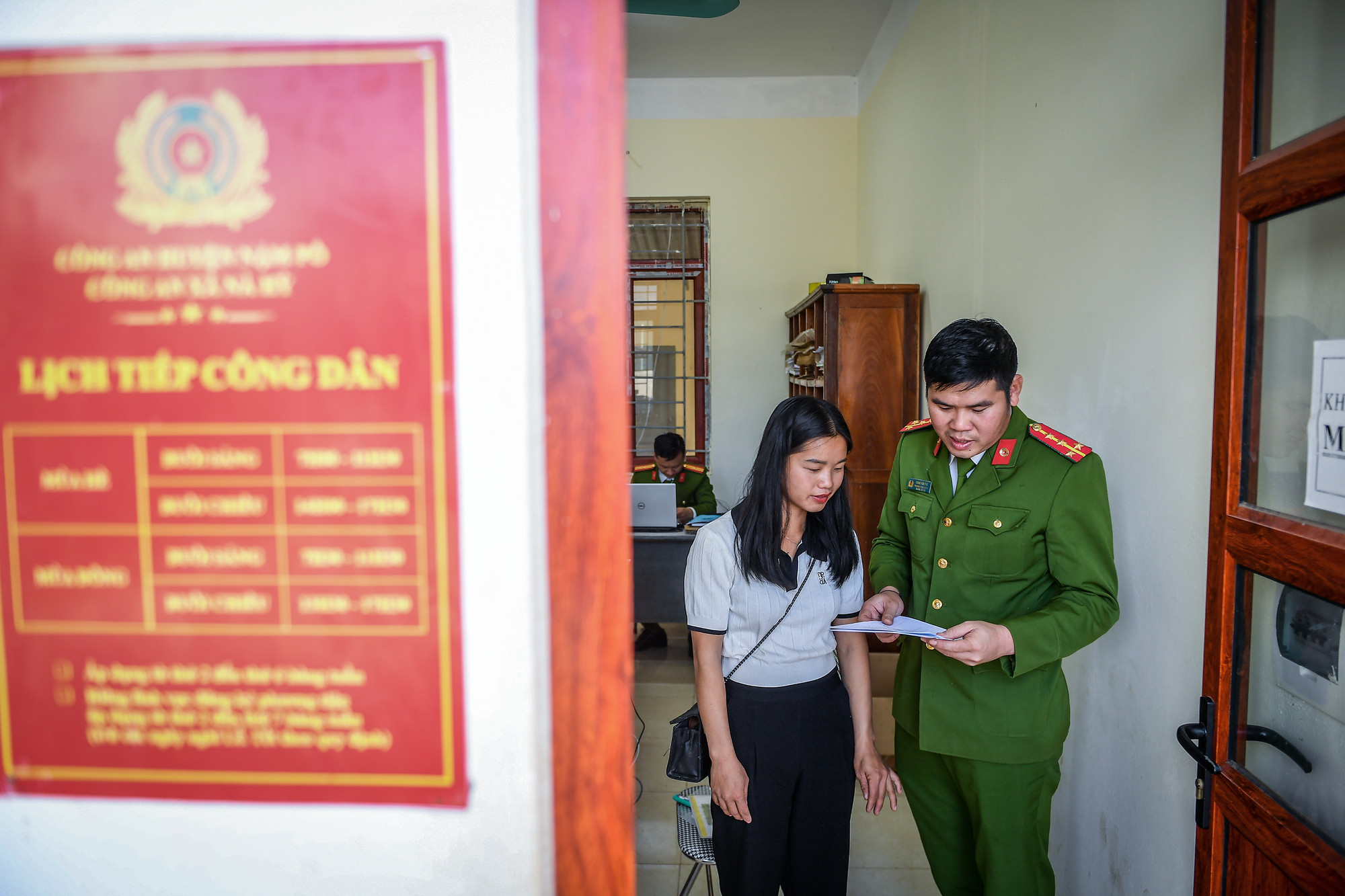 Kết quả thực hiện 25 dịch vụ công thiết yếu theo Ðề án phát triển ứng dụng dữ liệu dân cư, định danh xác thực điện tử phục vụ chuyển đổi số quốc gia giai đoạn 2022-2025 và tầm nhìn đến năm 2030 (Đề án 06) của Công an tỉnh Điện Biên đạt hiệu quả cao. Cụ thể, triển khai 25/25 dịch vụ công thiết yếu; đã tiếp nhận và xử lý 314.311 hồ sơ dịch vụ công trực tuyến, đạt 76,8%; riêng năm 2023, đã tiếp nhận và xử lý 191.998 hồ sơ, đạt 92,9%.