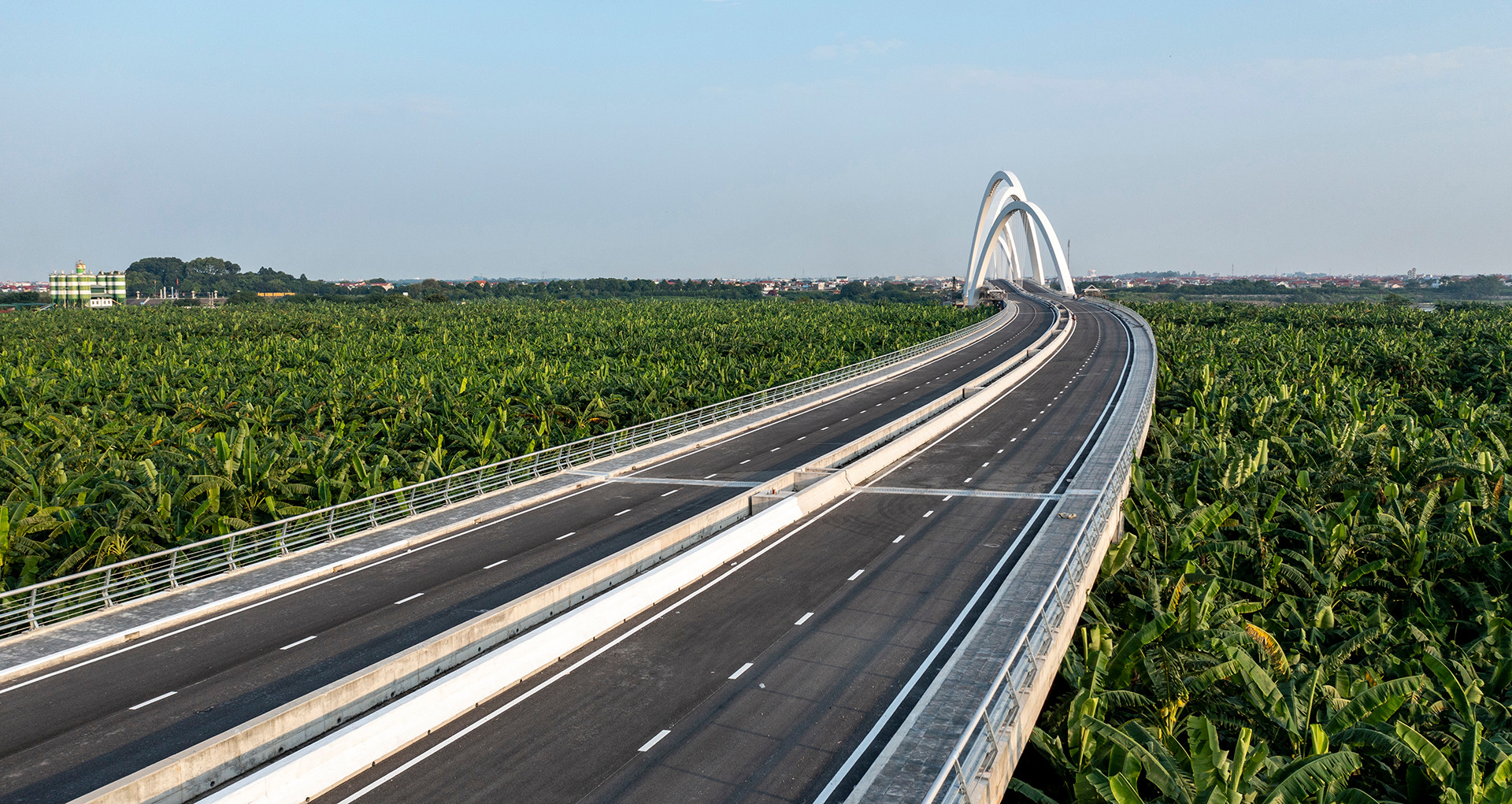 [Ảnh] Cầu vòm thép cao nhất Việt Nam có gì đặc biệt? ảnh 1