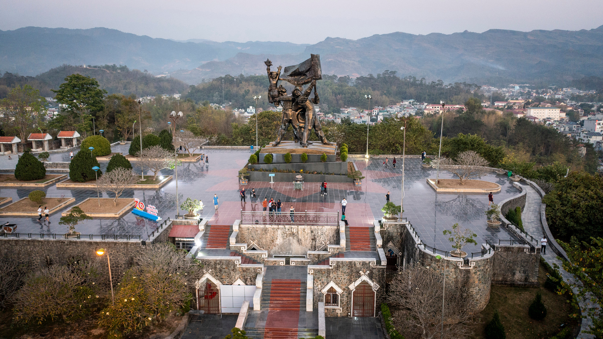 [Ảnh] Thành phố Điện Biên Phủ sau 70 năm chiến thắng lịch sử ảnh 5