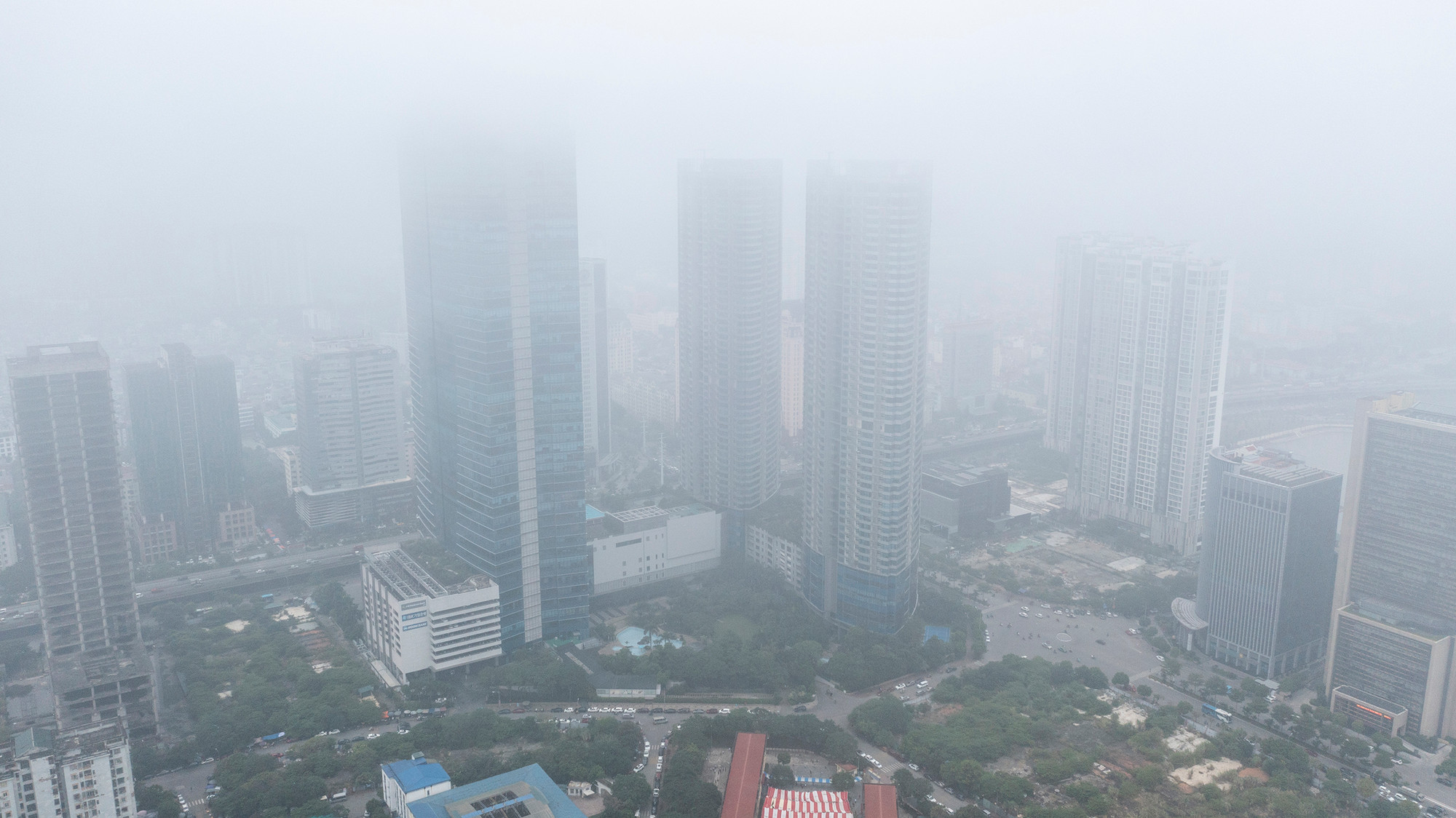 [Ảnh] Nhiều ngày bao phủ trong màn sương, Hà Nội đứng thứ 3 thế giới về độ ô nhiễm ảnh 3
