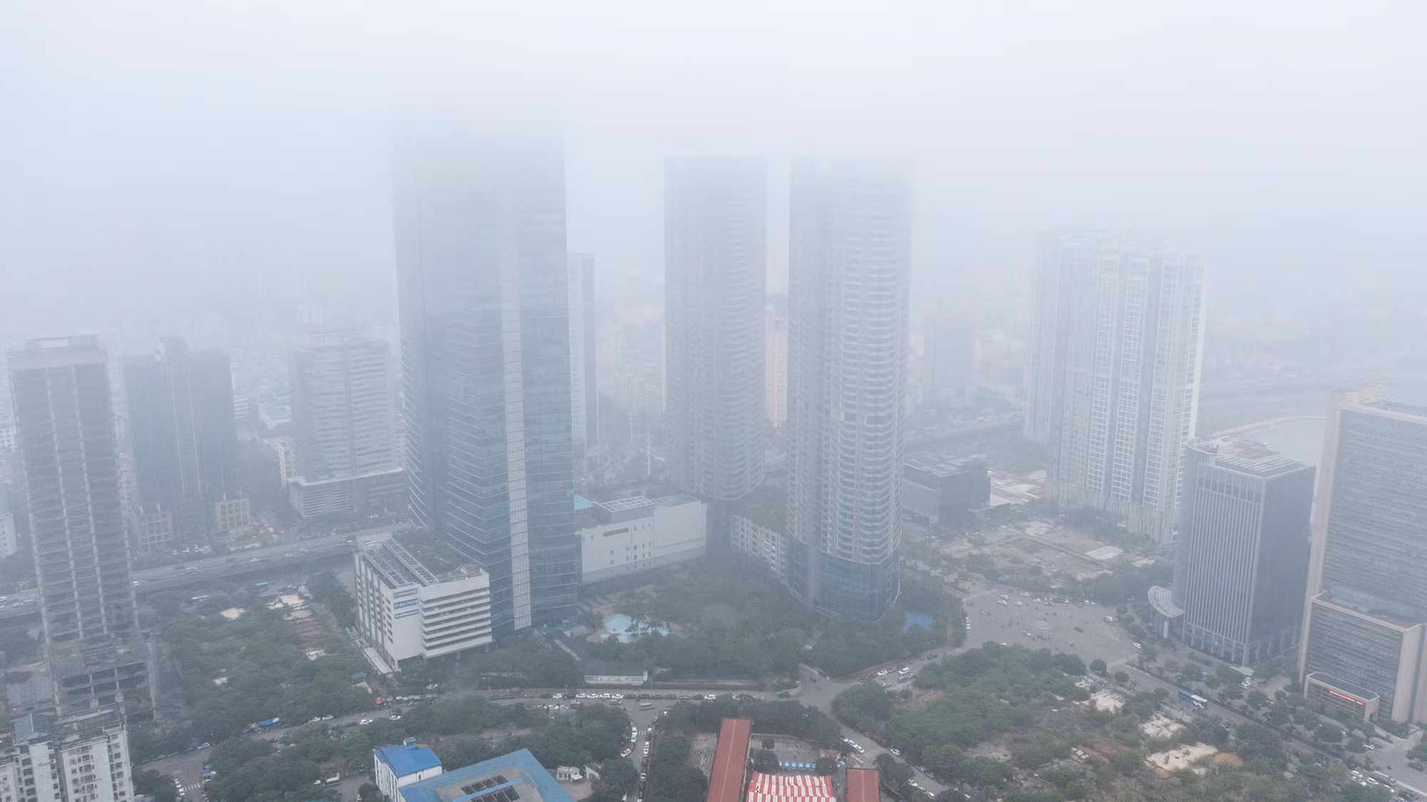 [Ảnh] Nhiều ngày bao phủ trong màn sương, Hà Nội đứng thứ 3 thế giới về độ ô nhiễm ảnh 3