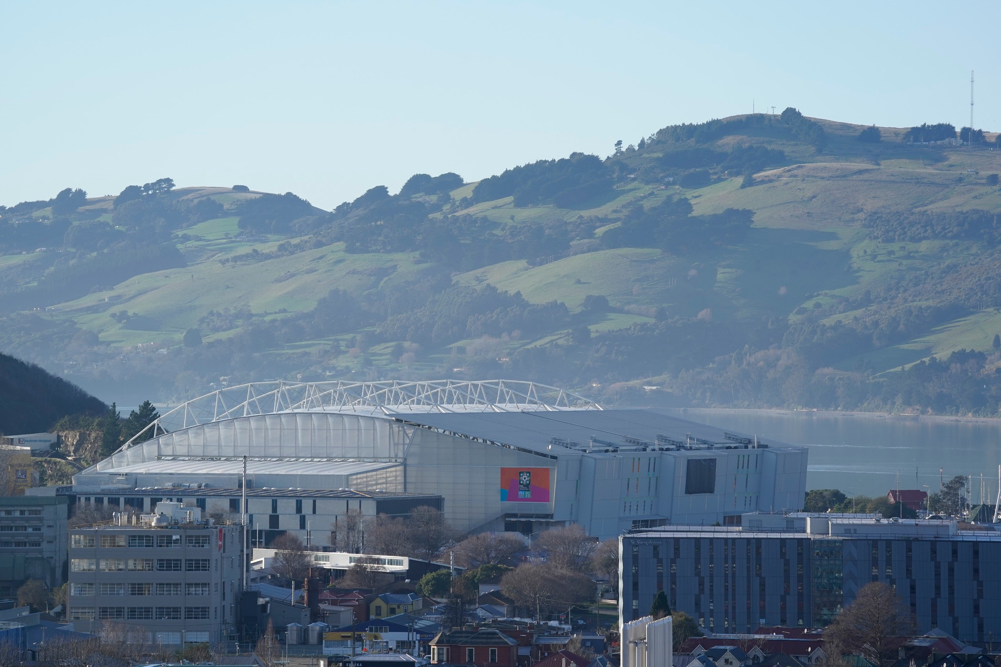 [Ảnh] “Sân khấu” cuối cùng của tuyển nữ Việt Nam tại World Cup nữ 2023: Mái bằng nhựa, khán đài khung thép ảnh 3