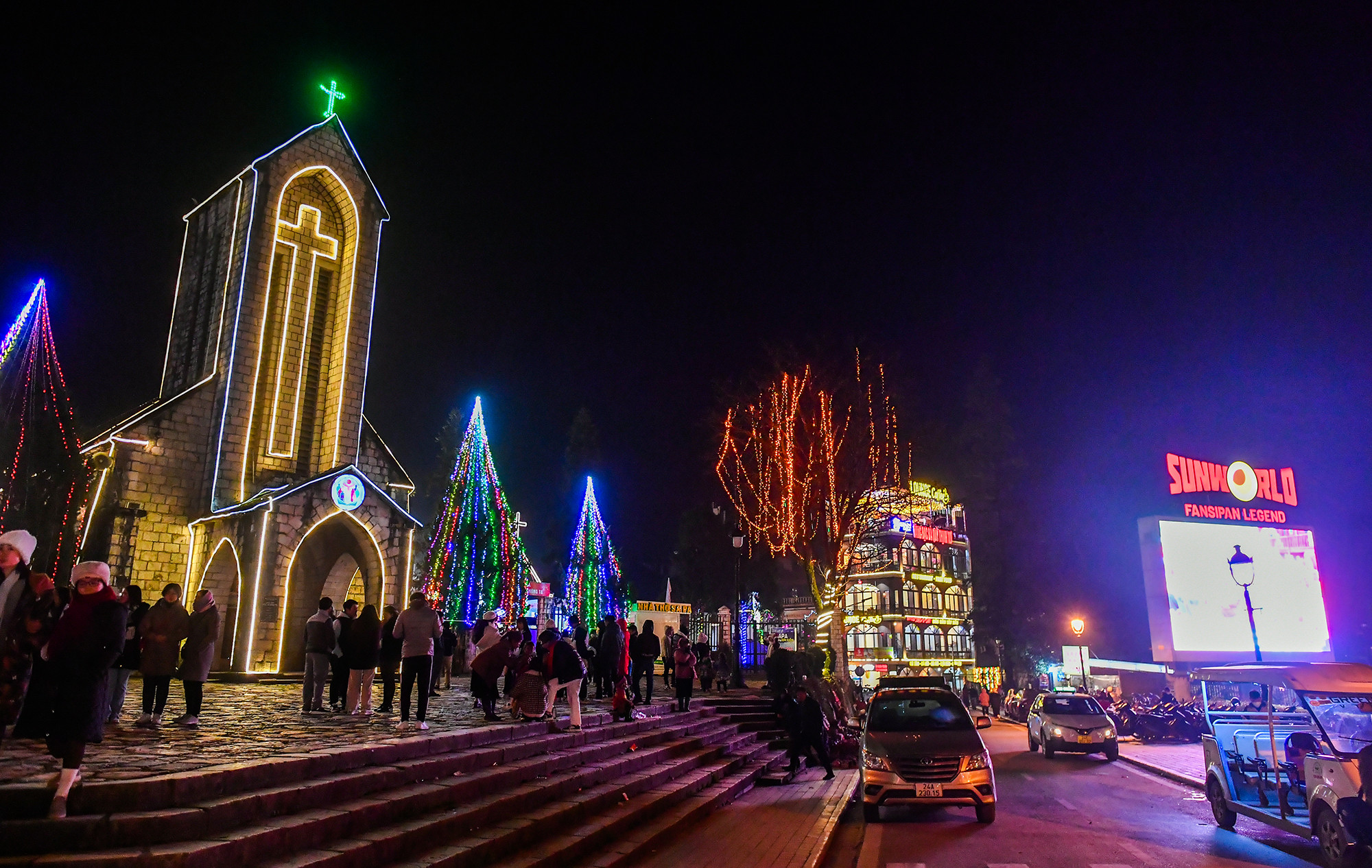 [Ảnh] Lên "Nóc nhà Đông Dương" ngắm biển mây dịp Tết Dương lịch ảnh 19