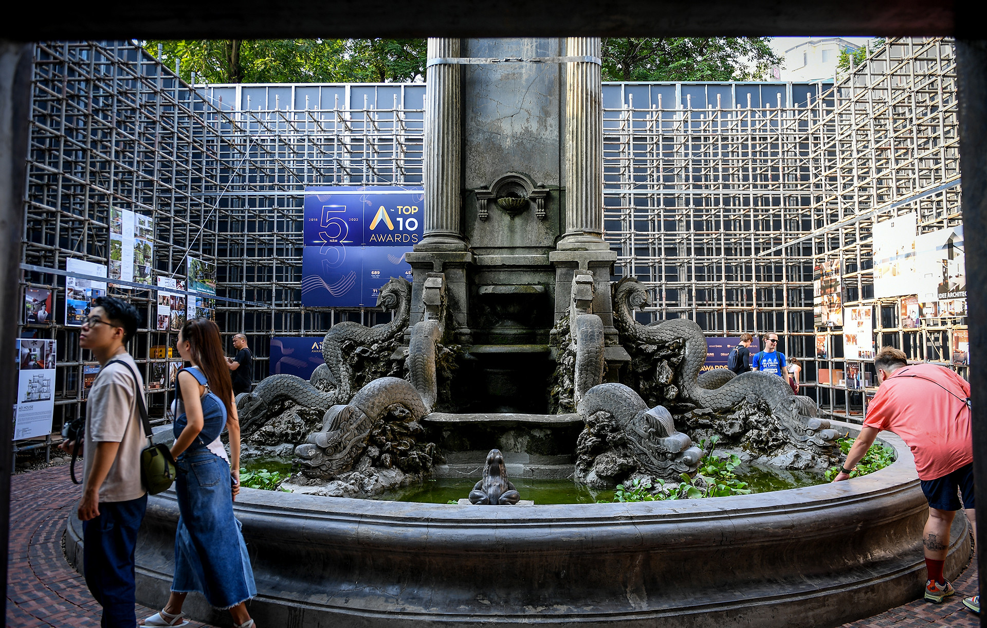 [Ảnh] Độc đáo nhà gương 3D khổng lồ tại vườn hoa Diên Hồng ảnh 7