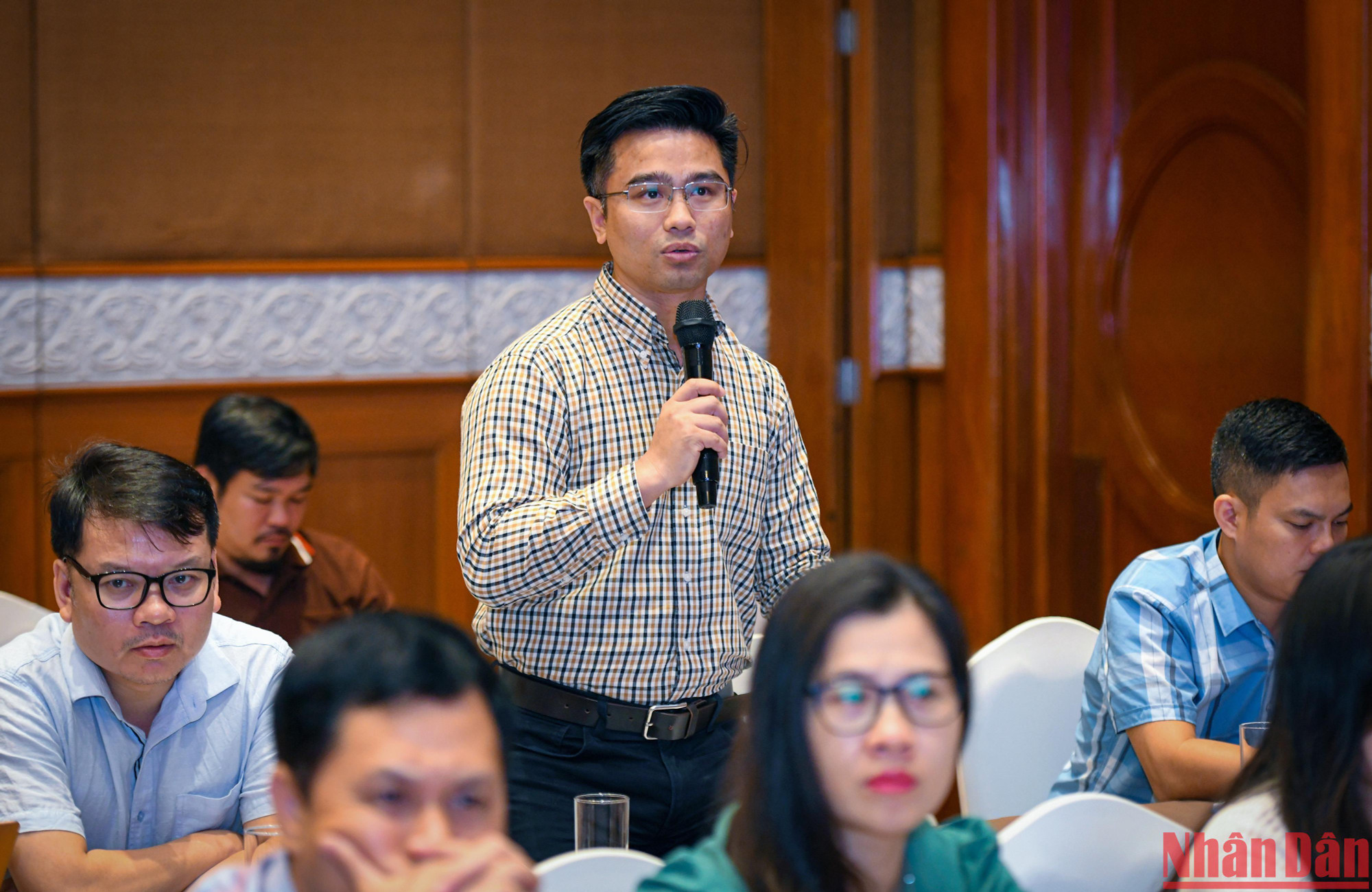 Đại diện các cơ quan báo chí đặt câu hỏi tại Chương trình.