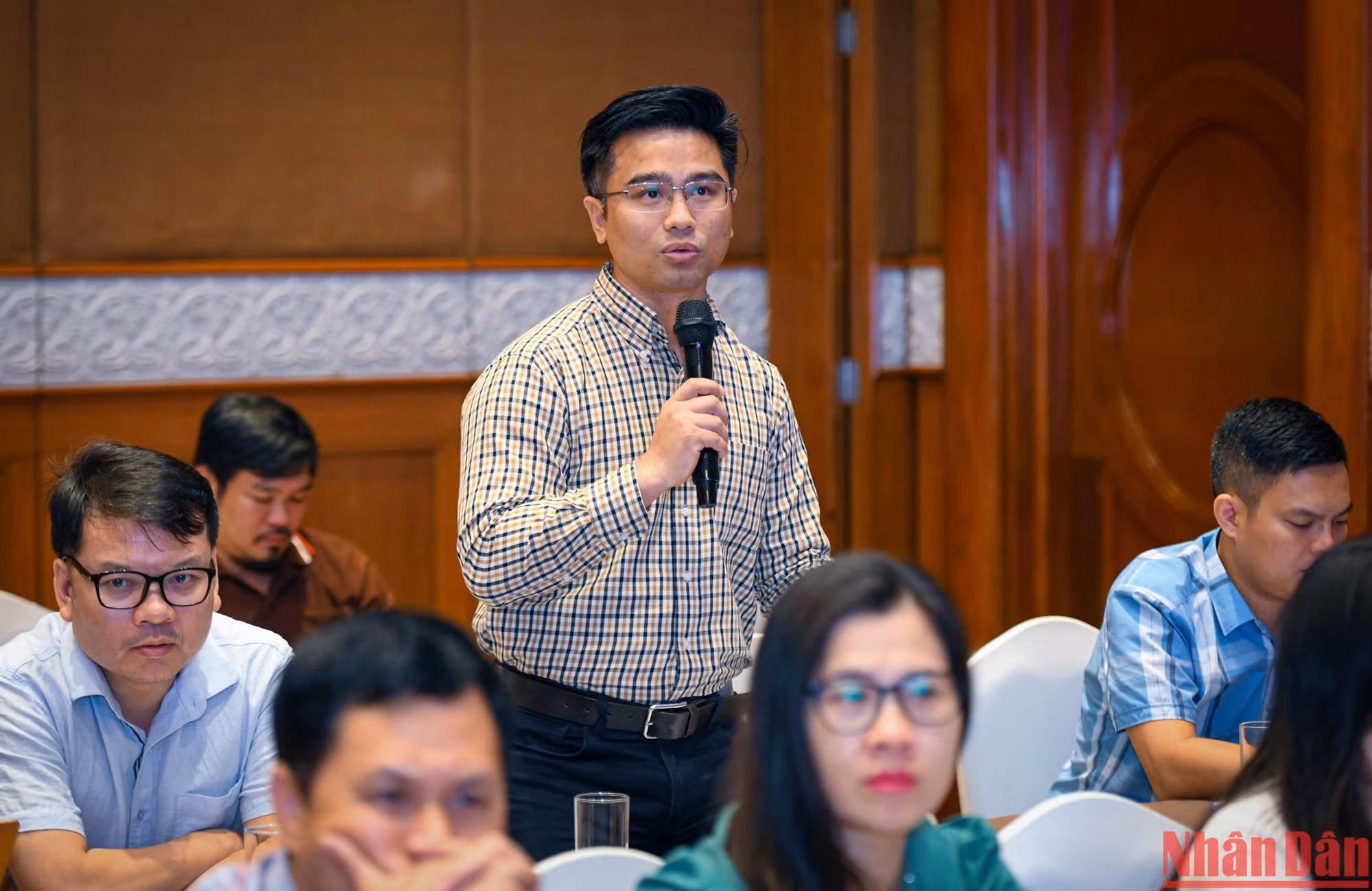 Đại diện các cơ quan báo chí đặt câu hỏi tại Chương trình.