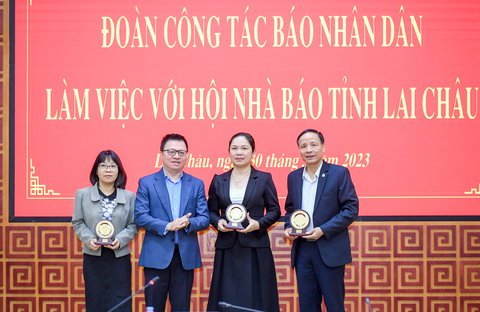 [Ảnh] Đoàn công tác Báo Nhân Dân làm việc với Tỉnh ủy Lai Châu ảnh 14