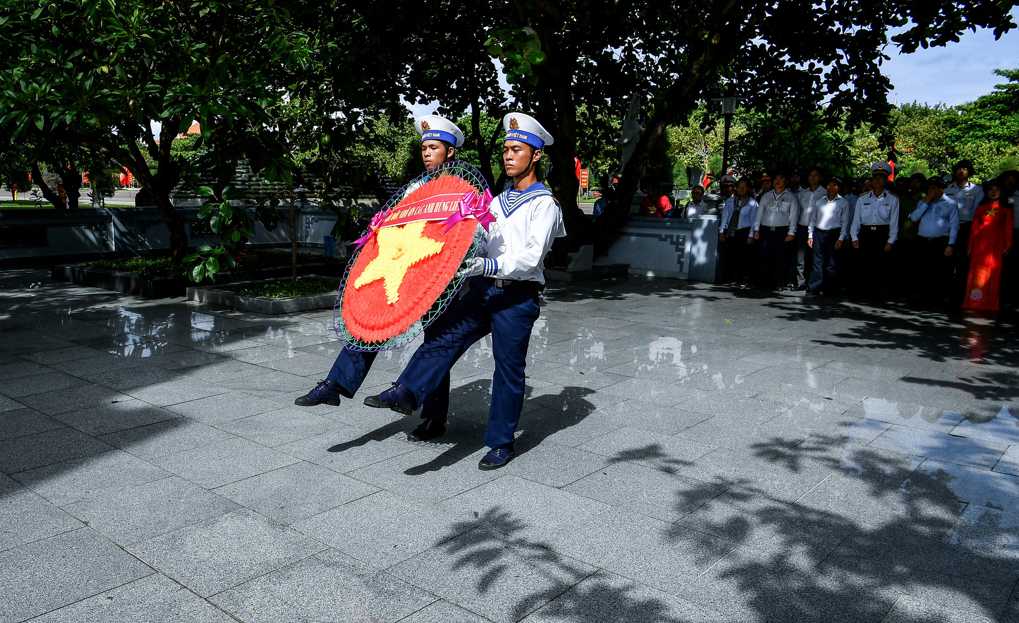 [Ảnh] Xúc động, tự hào buổi lễ chào cờ và duyệt đội ngũ trên đảo Trường Sa ảnh 17