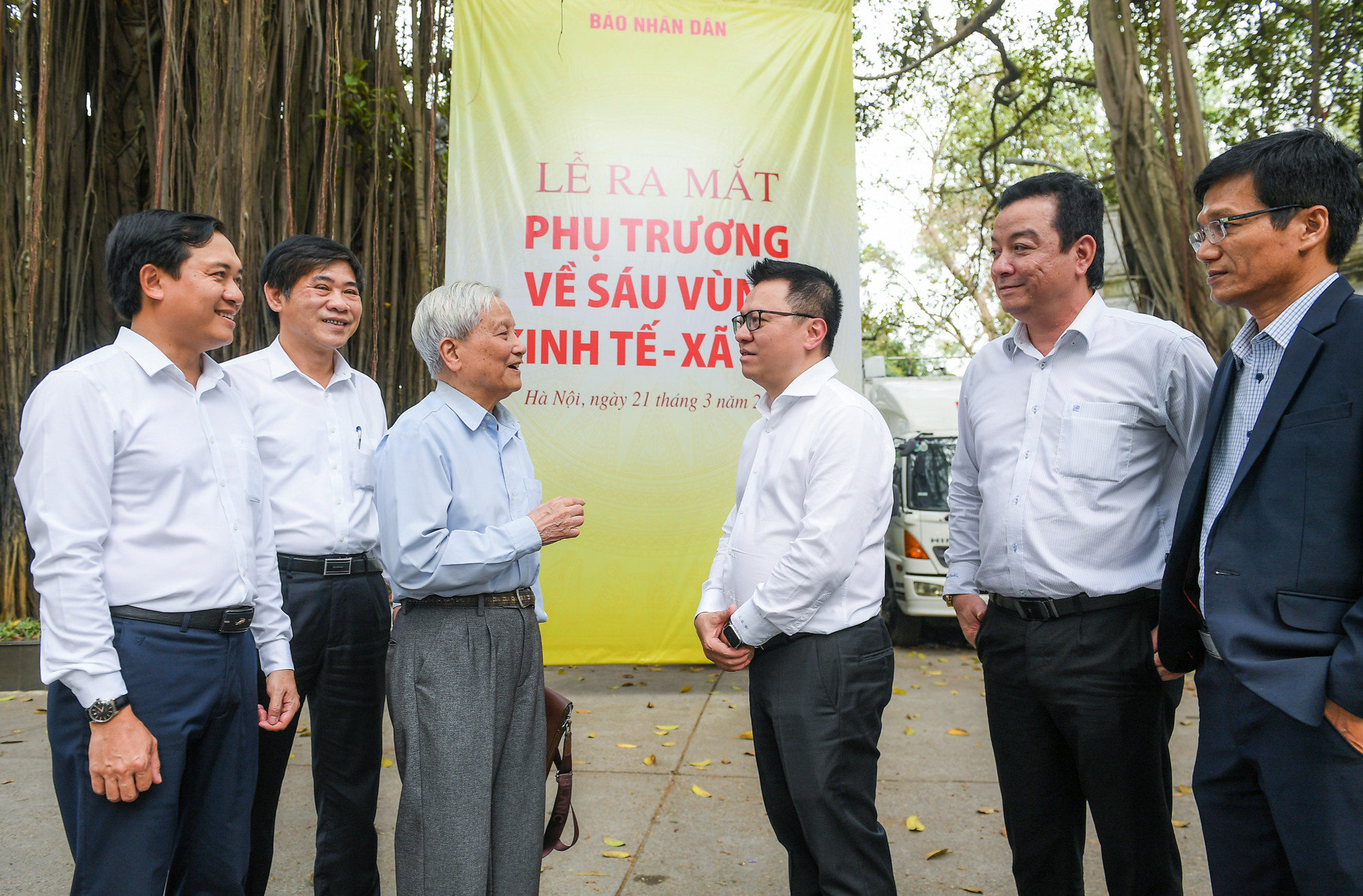 [Ảnh] Báo Nhân Dân ra mắt phụ trương về sáu vùng kinh tế-xã hội ảnh 11