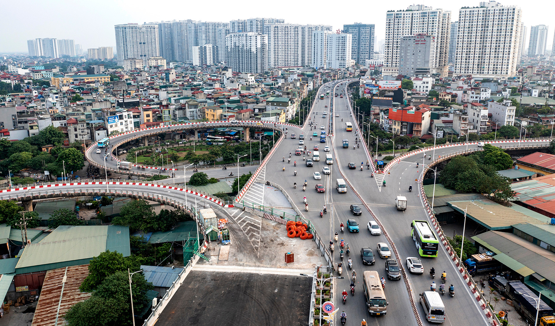 [Ảnh] Ngắm cầu Vĩnh Tuy 2 trước ngày thông xe ảnh 16