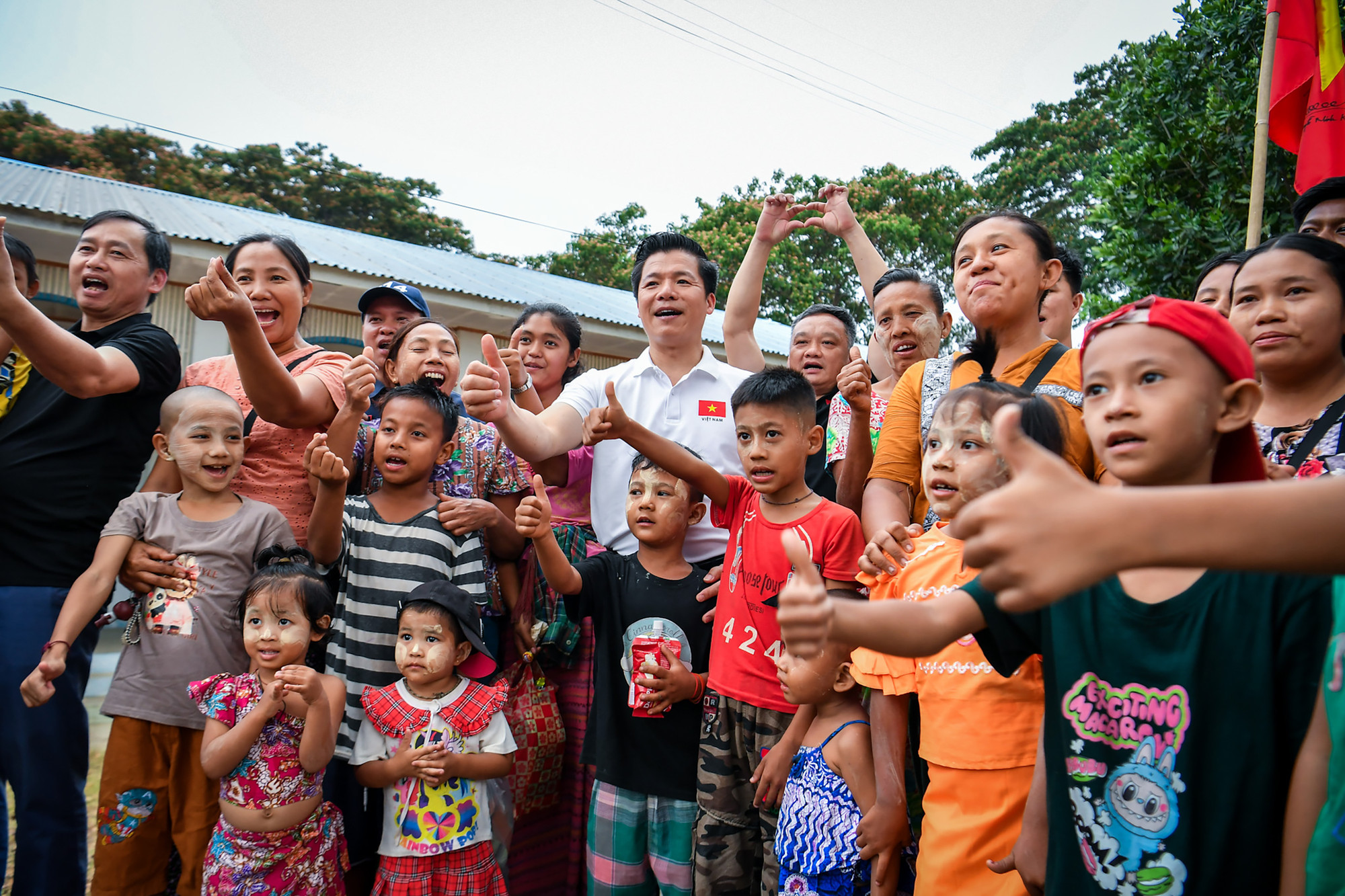 [Ảnh] Những nụ cười trẻ thơ - niềm hy vọng sau thảm họa động đất tại Myanmar ảnh 12