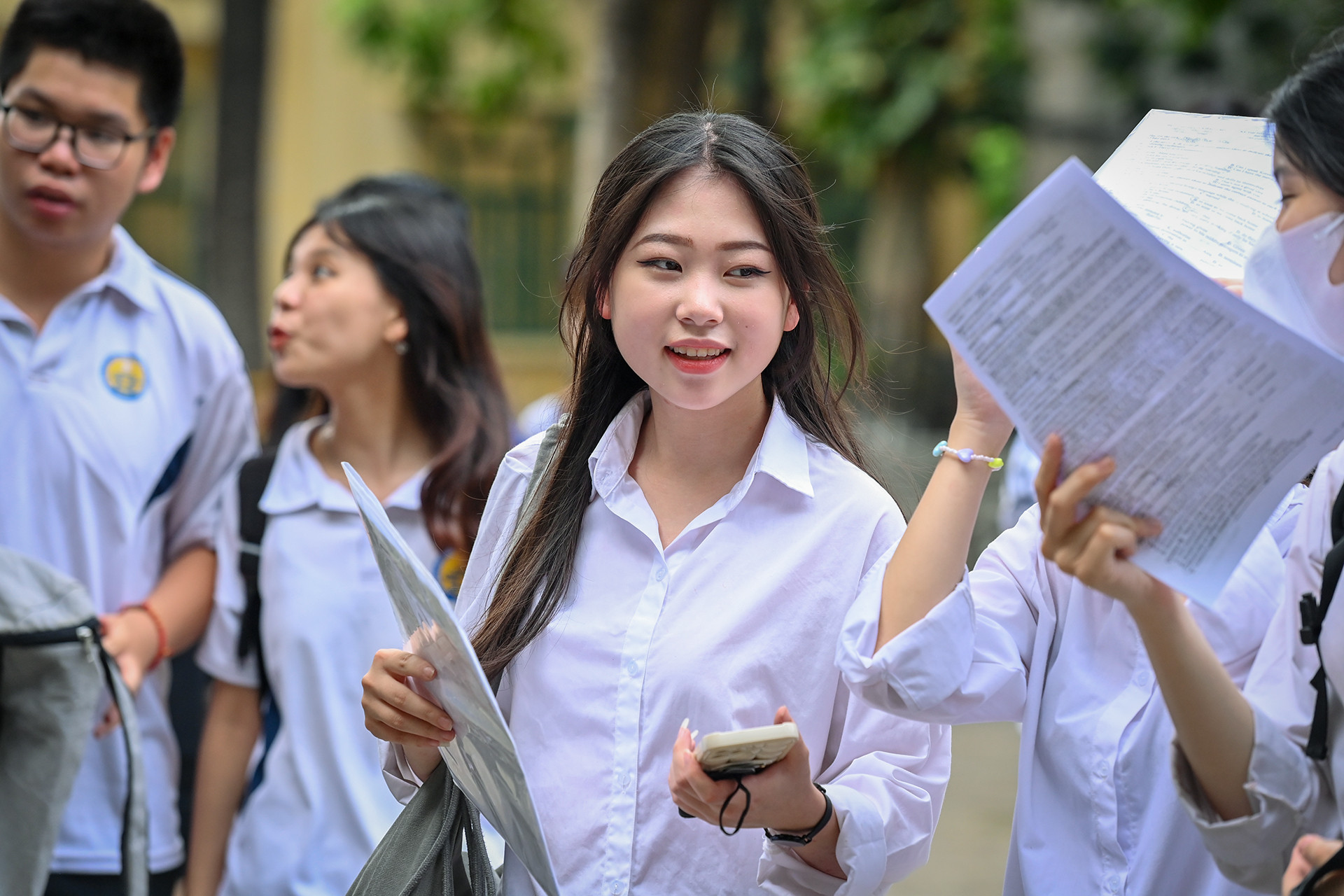 [Ảnh] Nhìn lại những khoảnh khắc đẹp của kỳ thi tốt nghiệp Trung học phổ thông 2023 ảnh 3