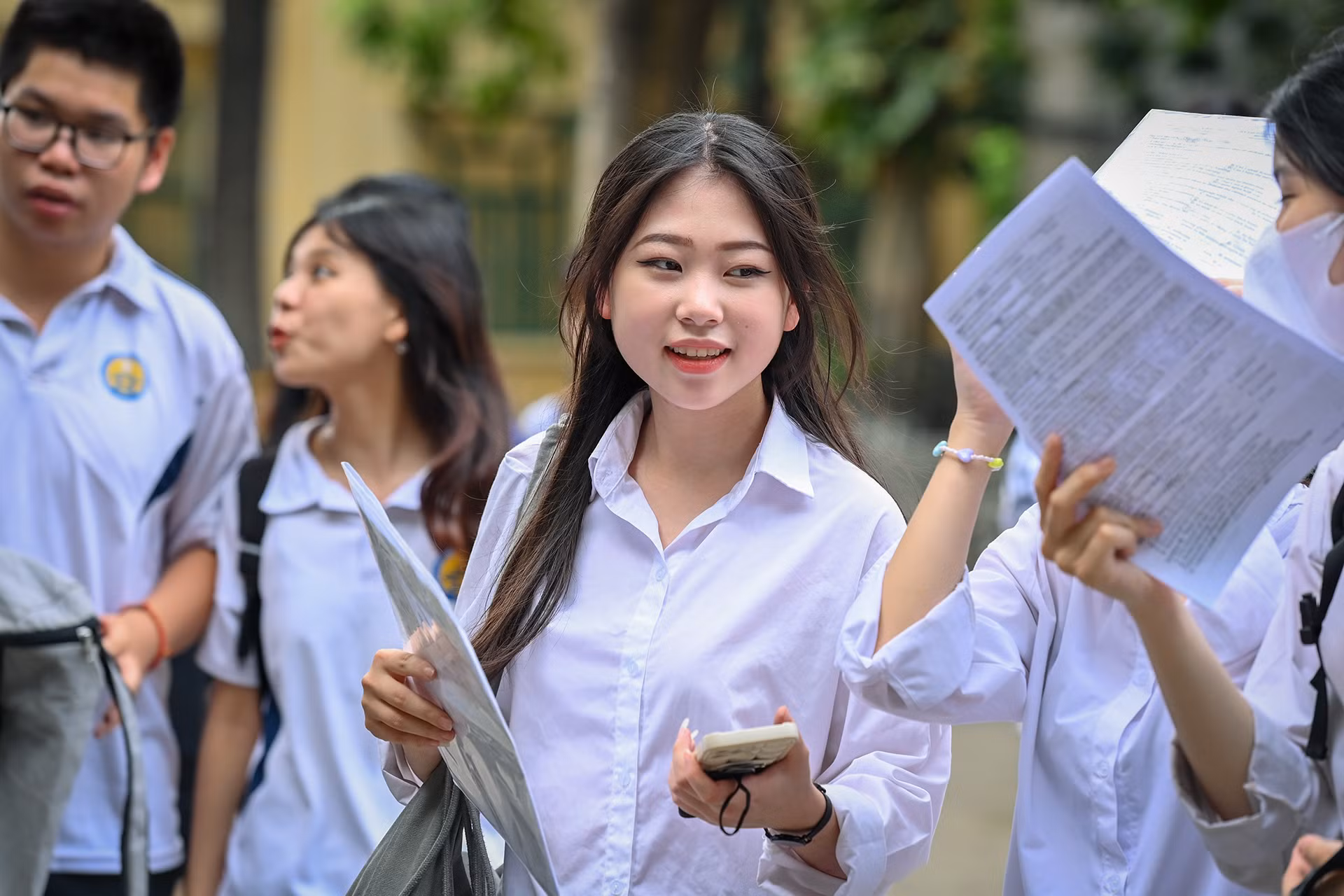 [Ảnh] Nhìn lại những khoảnh khắc đẹp của kỳ thi tốt nghiệp Trung học phổ thông 2023 ảnh 3