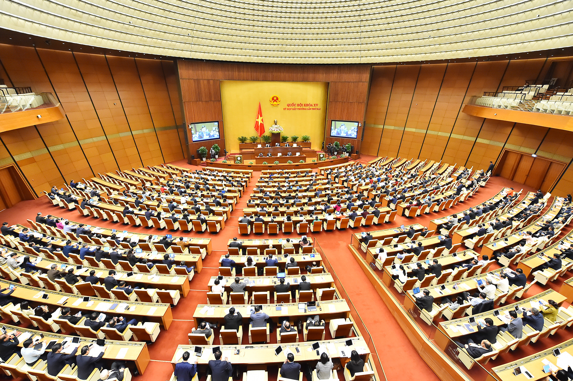 Quang cảnh phiên họp của Quốc hội sáng 7/1 tại Hội trường Diên Hồng.
