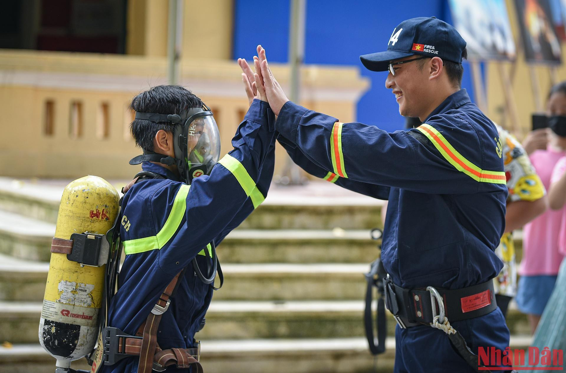 Chương trình bổ ích được các em học sinh đặc biệt thích thú.