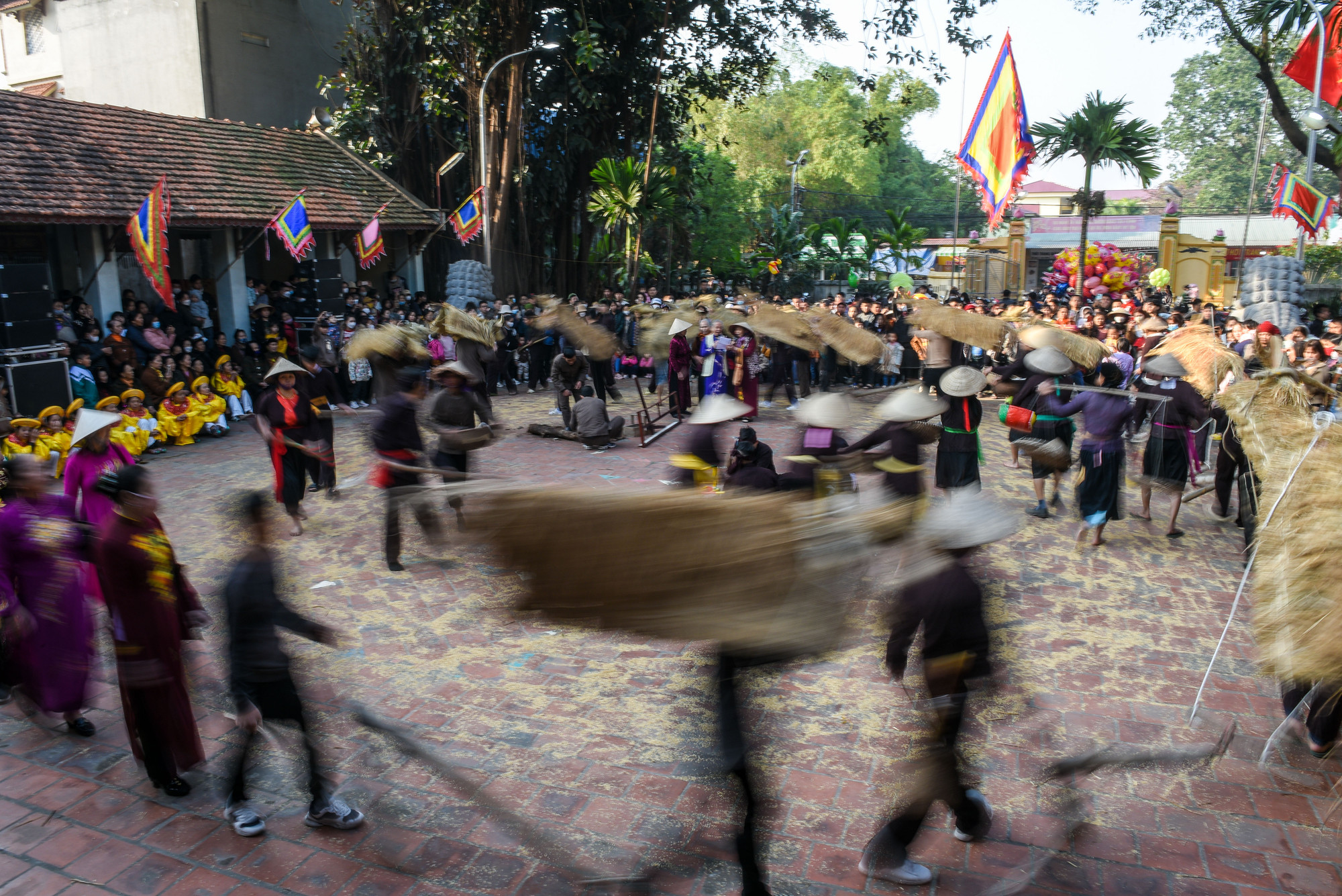 Lễ hội trâu rơm bò rạ là lễ hội đặc trưng của nền văn minh lúa nước khu vực đồng bằng sông Hồng.