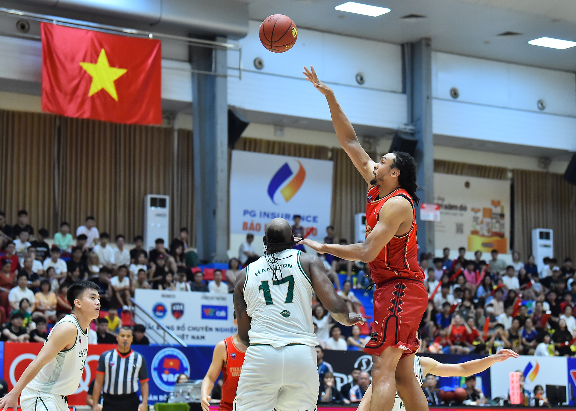 [Ảnh] VBA 2023: Thang Long Warriors thắng nhọc Cantho Catfish ảnh 9