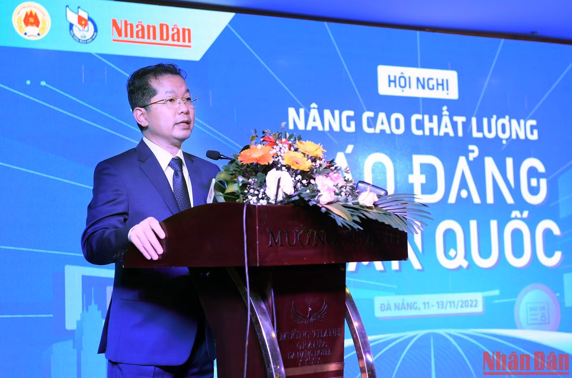 Đồng chí Nguyễn Văn Quảng, Ủy viên Trung ương Đảng, Bí thư Thành ủy, Trưởng Đoàn đại biểu Quốc hội thành phố Đà Nẵng phát biểu.