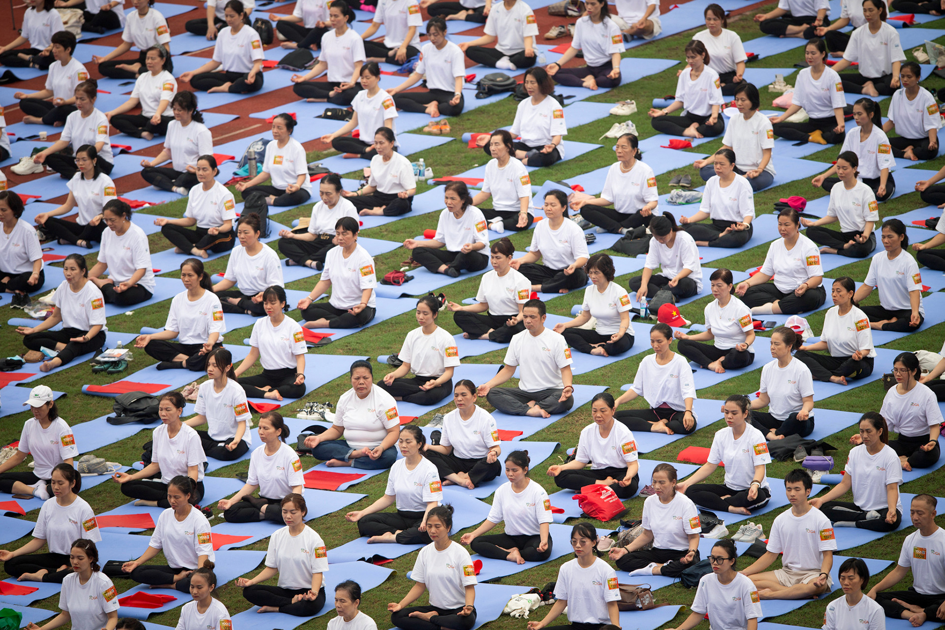 [Ảnh] 5.000 người đồng diễn yoga xếp hình lá cờ Tổ quốc, xác lập kỷ lục Việt Nam ảnh 6