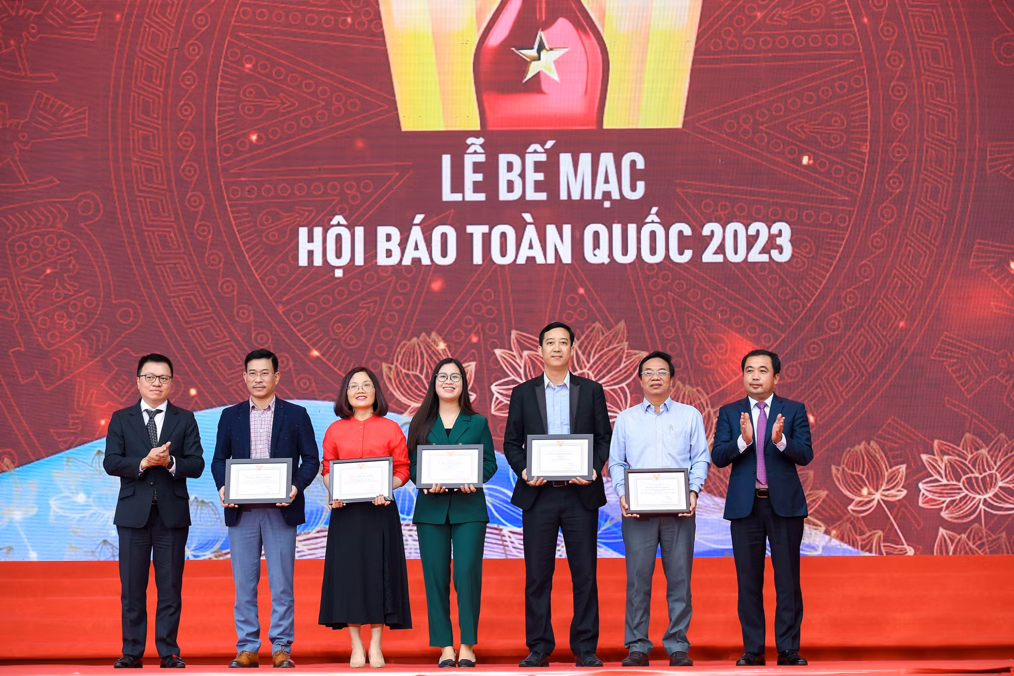 [Ảnh] Lễ bế mạc Hội Báo toàn quốc 2023 ảnh 9