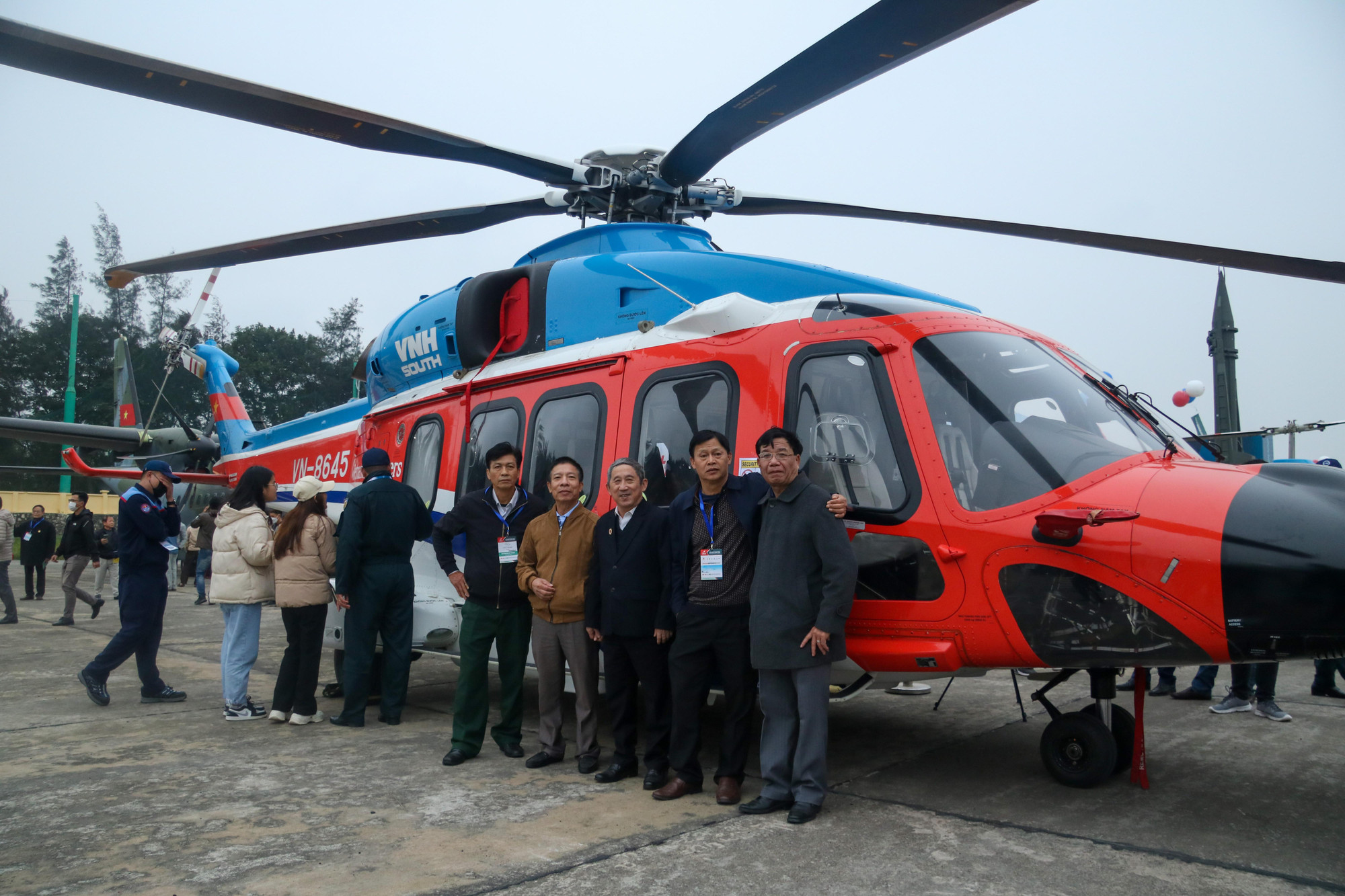 Máy bay trực thăng AW-189 số hiệu VN-8645 của Công ty Trực thăng miền nam được trưng bày tại buổi triển lãm.