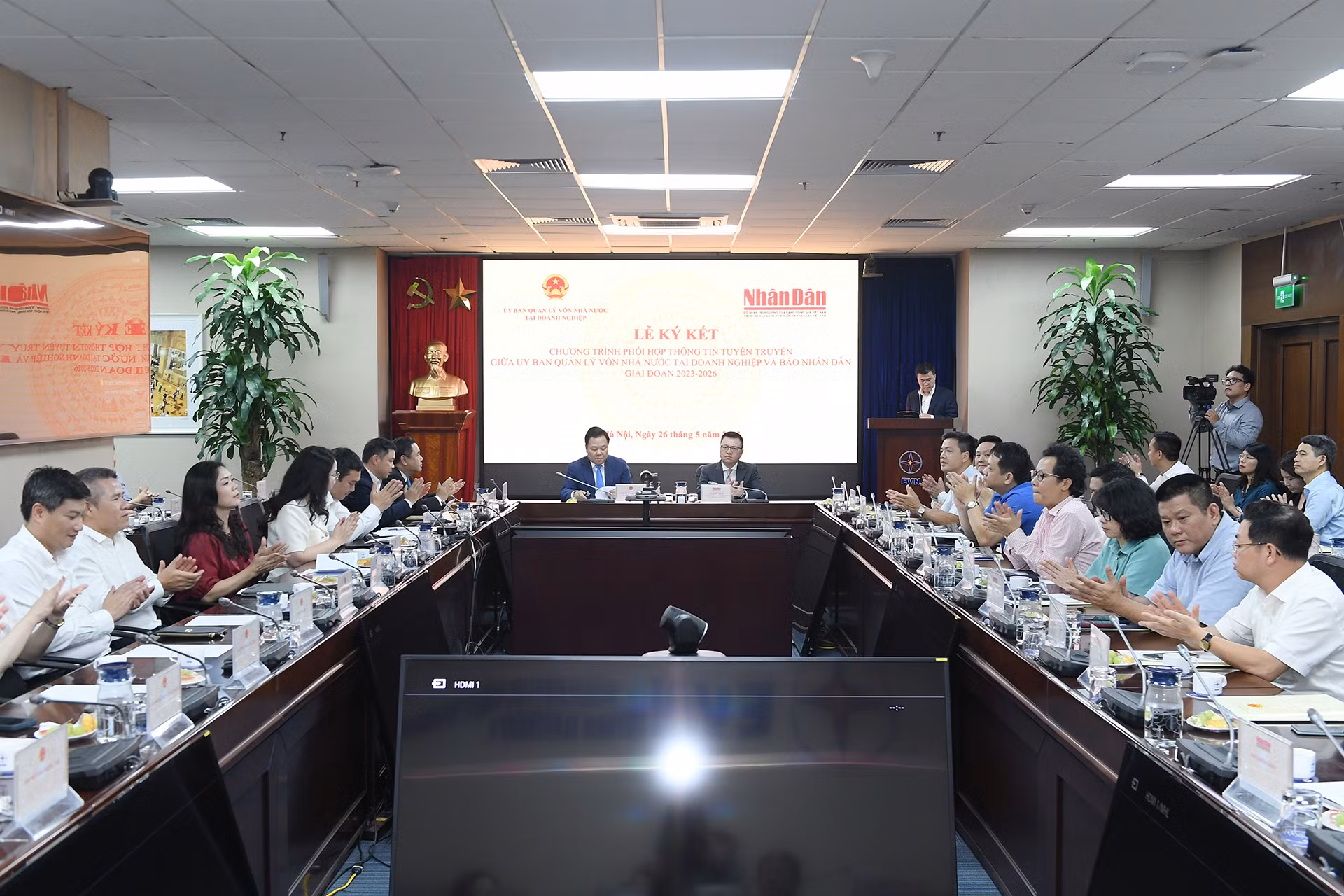 Quang cảnh Lễ ký kết chương trình phối hợp thông tin tuyên truyền giữa hai cơ quan.