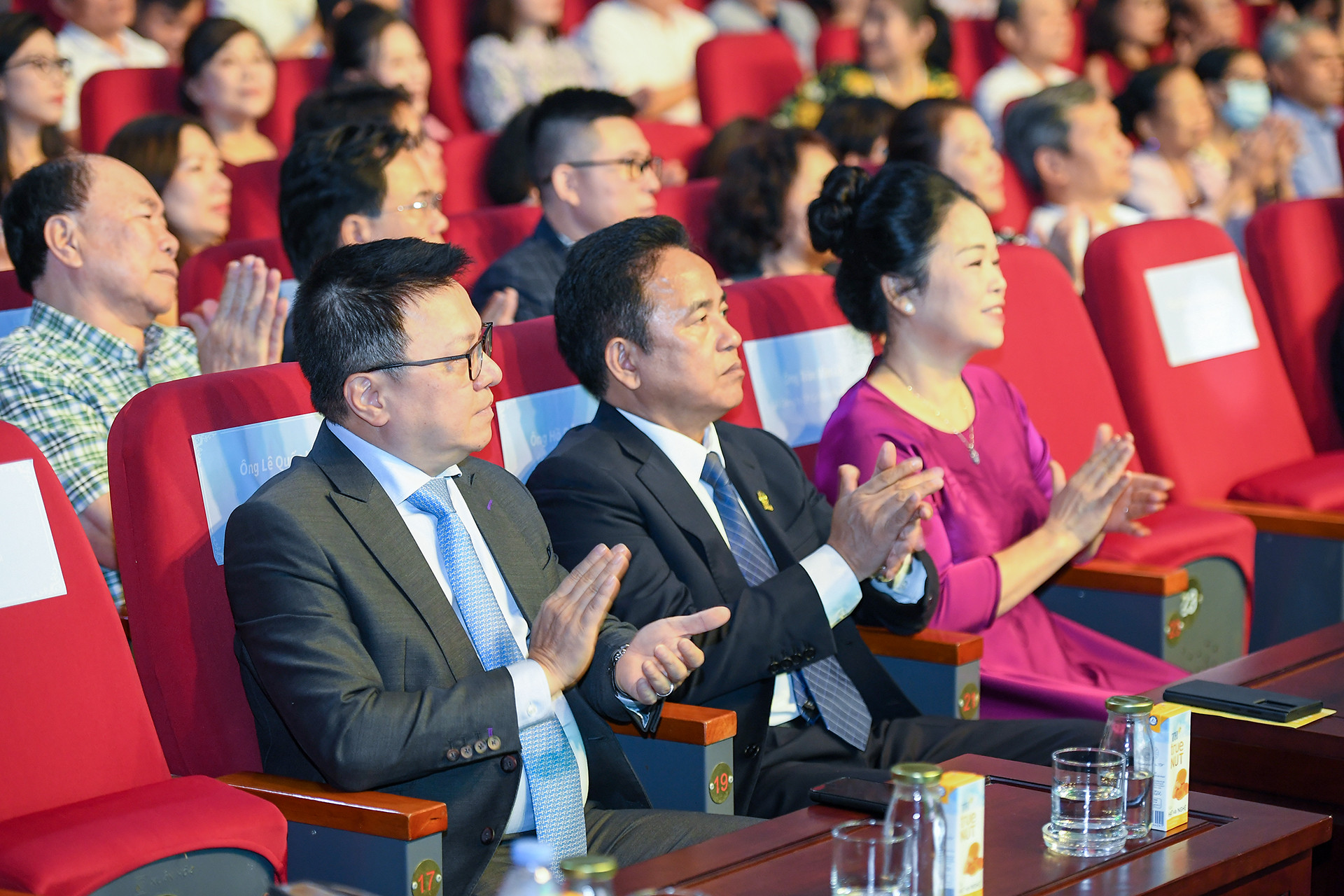 [Ảnh] Đêm nhạc "Mạch nguồn ví, giặm" ảnh 4