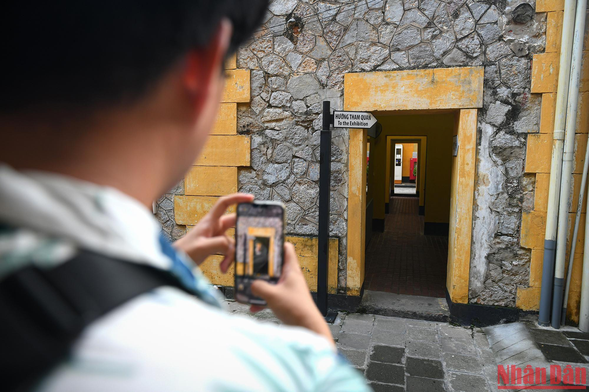 Di tích lịch sử Nhà tù Hỏa Lò: Điểm du lịch khám phá thú vị dịp 2/9 ảnh 18 Di tích lịch sử Nhà tù Hỏa Lò: Điểm du lịch khám phá thú vị dịp 2/9 ảnh 18