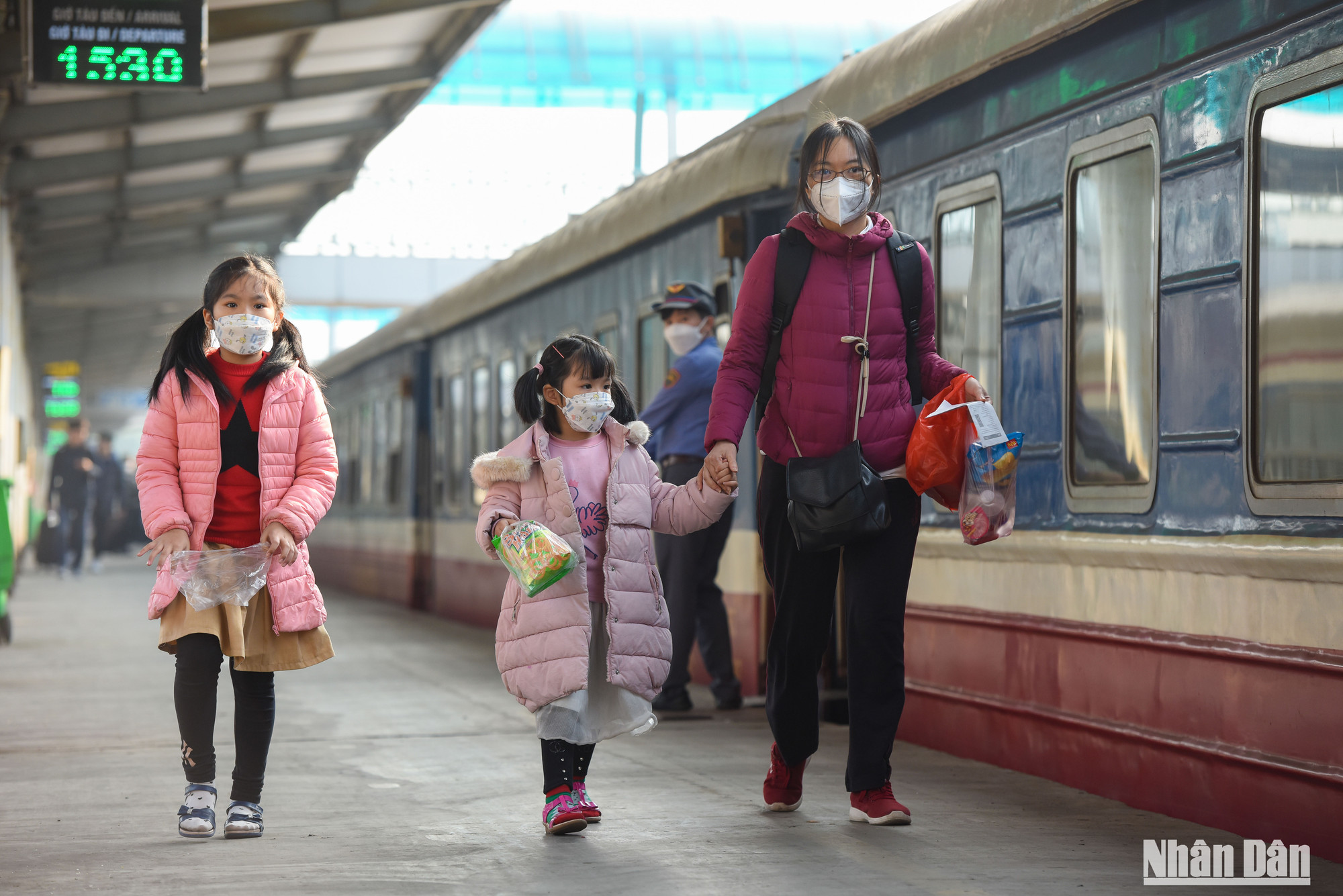 Ga Hà Nội trong ngày cuối cùng của năm Nhâm Dần.