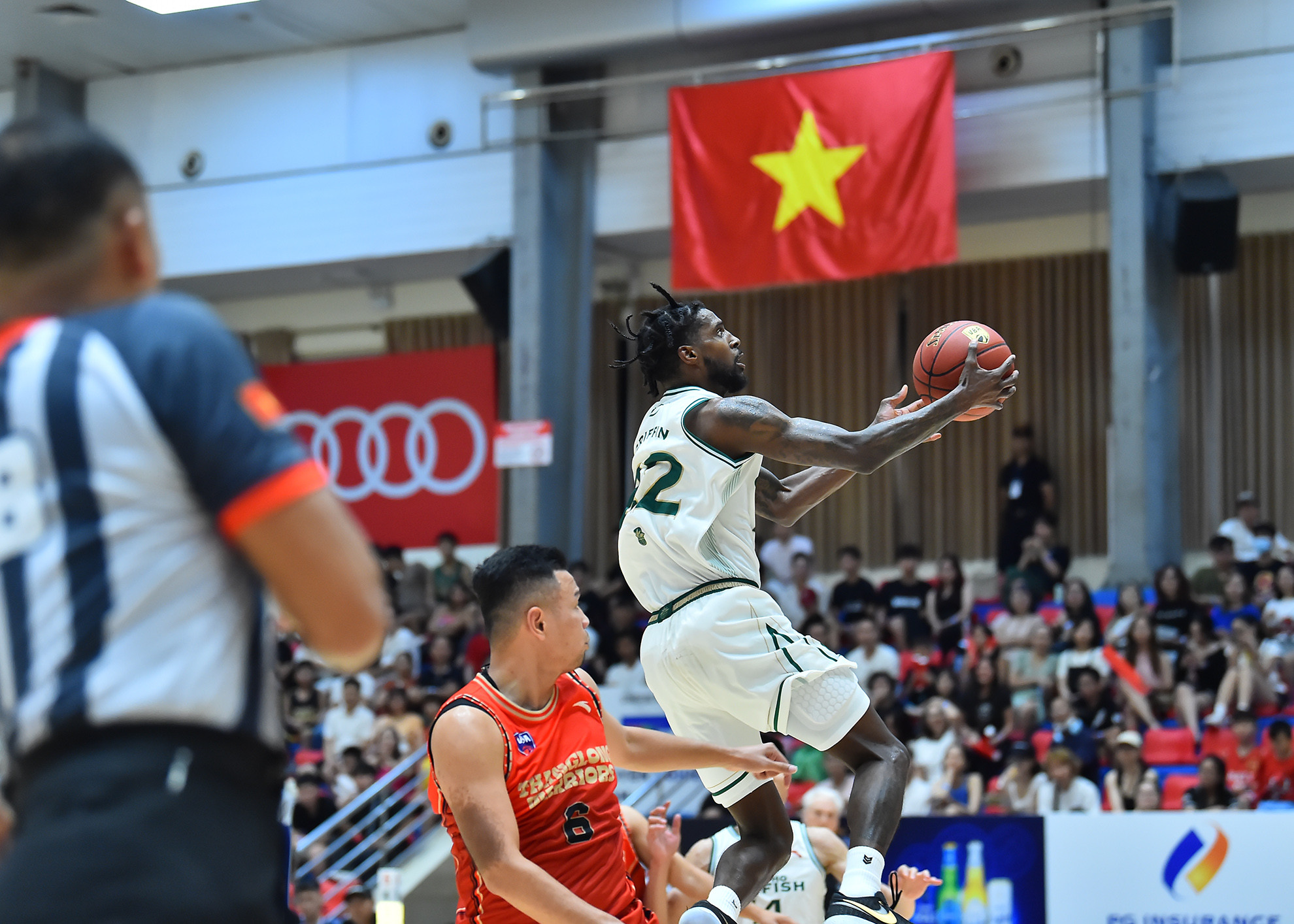 [Ảnh] VBA 2023: Thang Long Warriors thắng nhọc Cantho Catfish ảnh 2