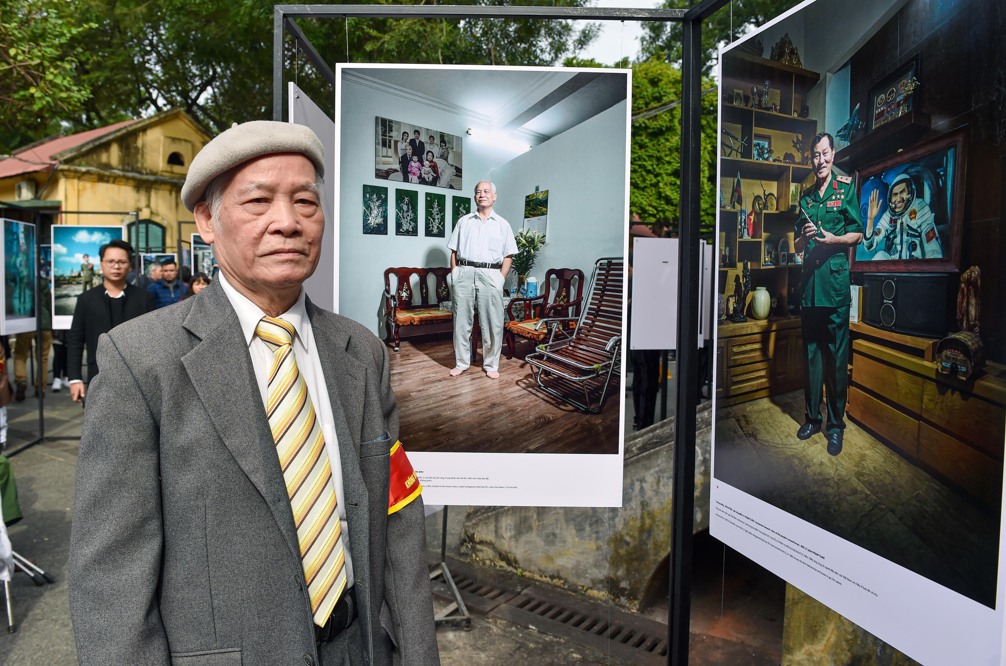 Đặc biệt, trong đó là câu chuyện của những phi công trực tiếp tham gia chiến đấu đánh bại cuộc tập kích đường không chiến lược bằng B.52 của đế quốc Mỹ cuối năm 1972.