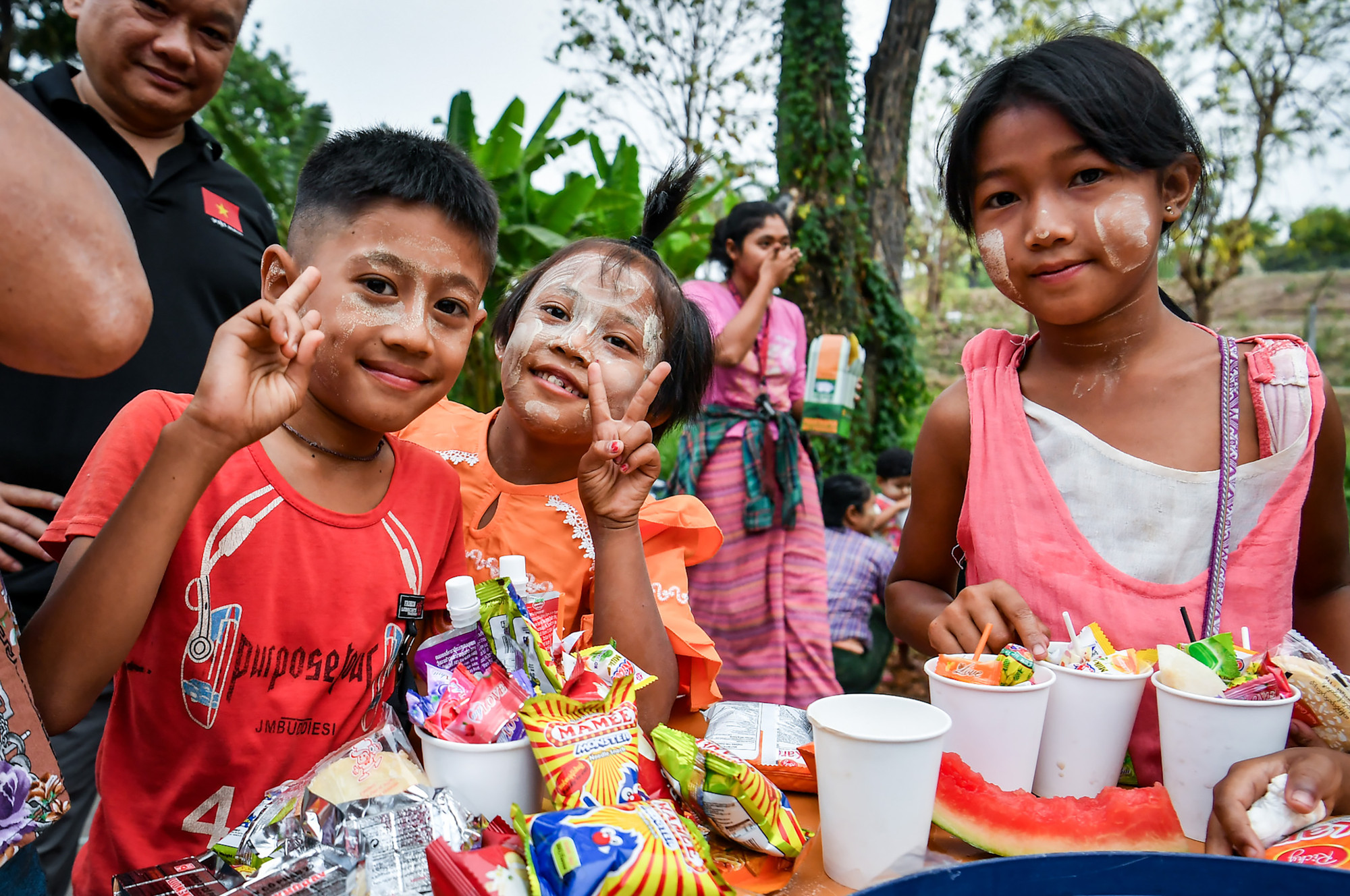 [Ảnh] Những nụ cười trẻ thơ - niềm hy vọng sau thảm họa động đất tại Myanmar ảnh 13