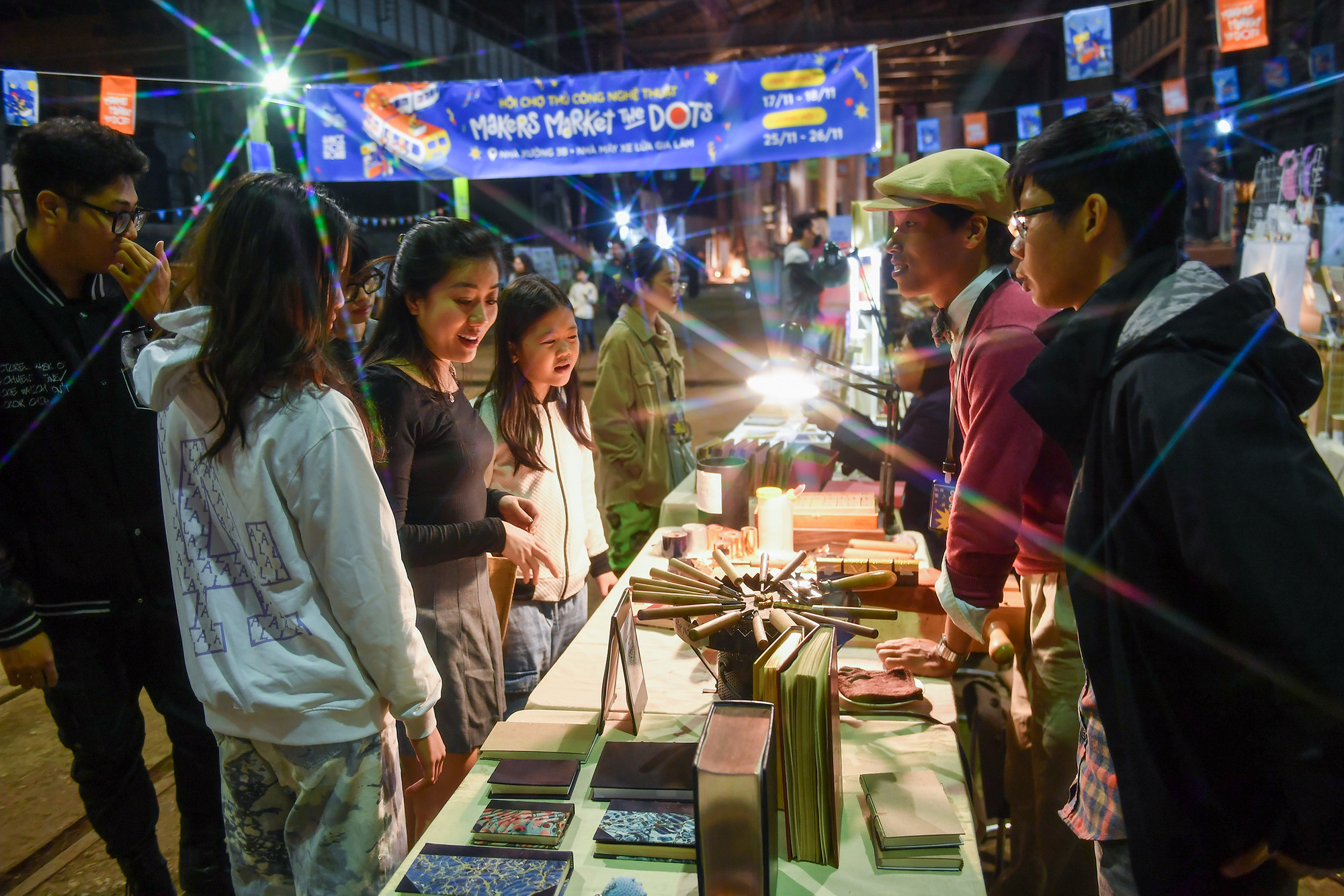 [Ảnh] Khám phá "không gian nghệ thuật" tại Nhà máy Xe lửa Gia Lâm ảnh 14